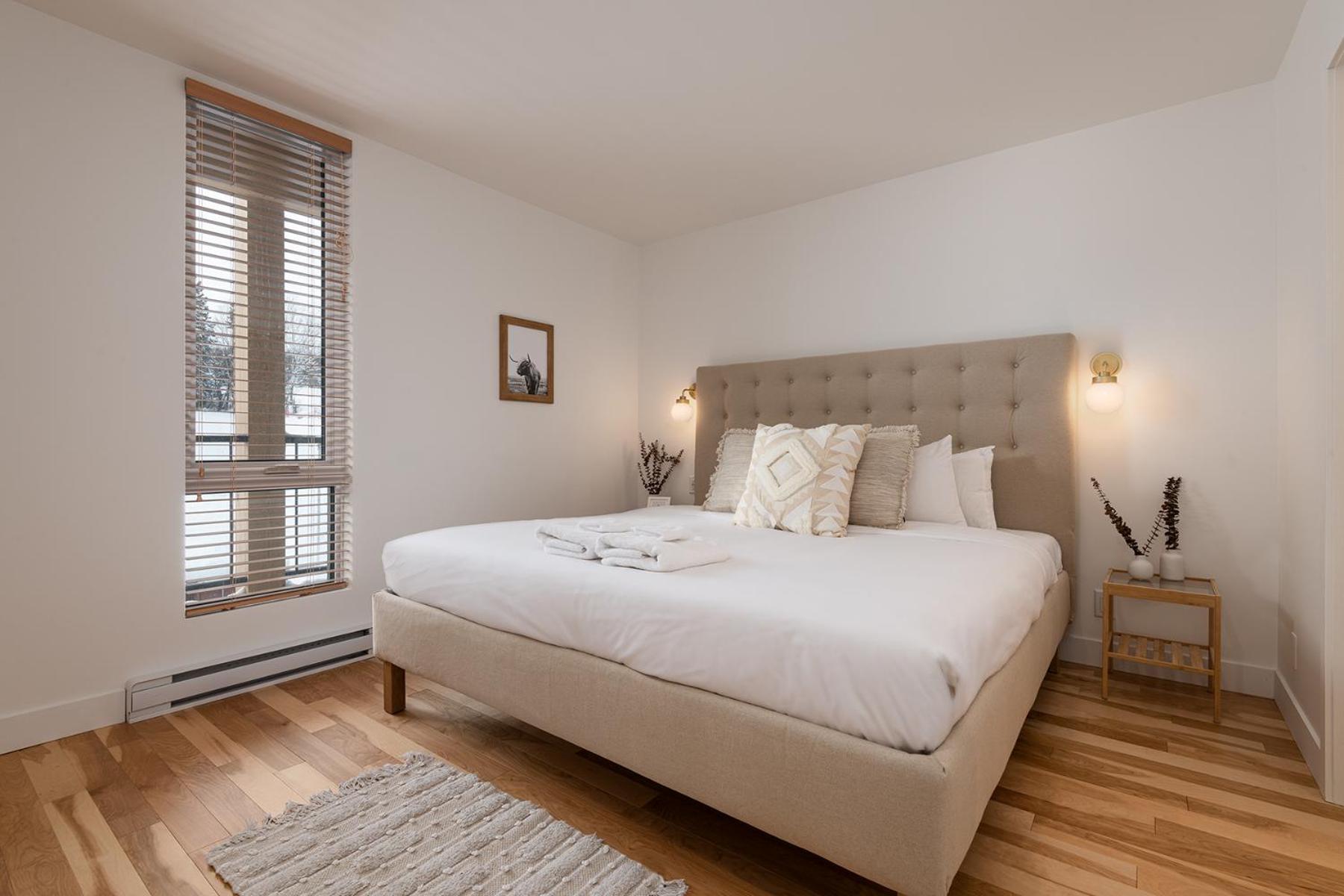 Apartment with Balcony - 309