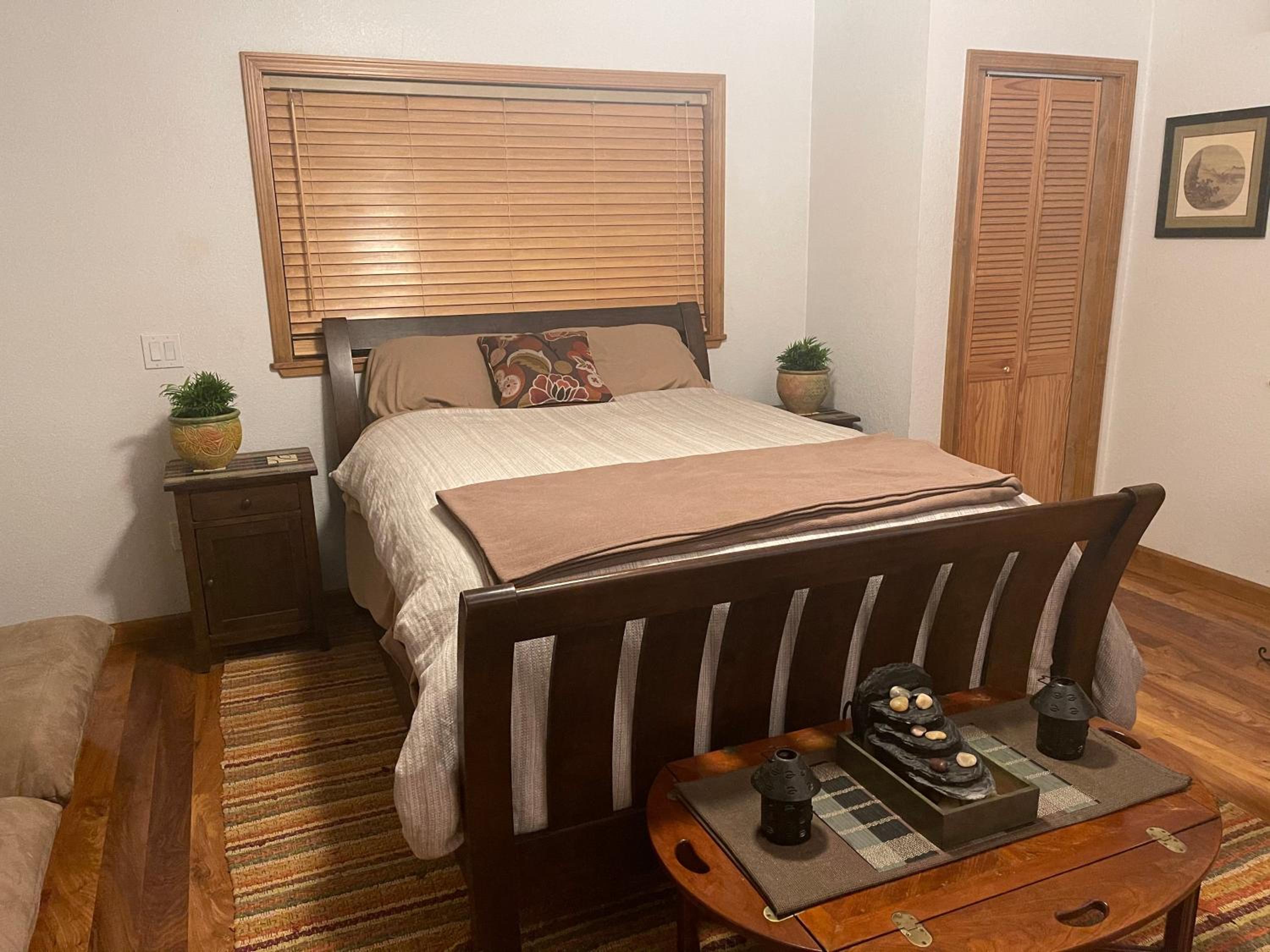 Two-Bedroom House - Photo 1
