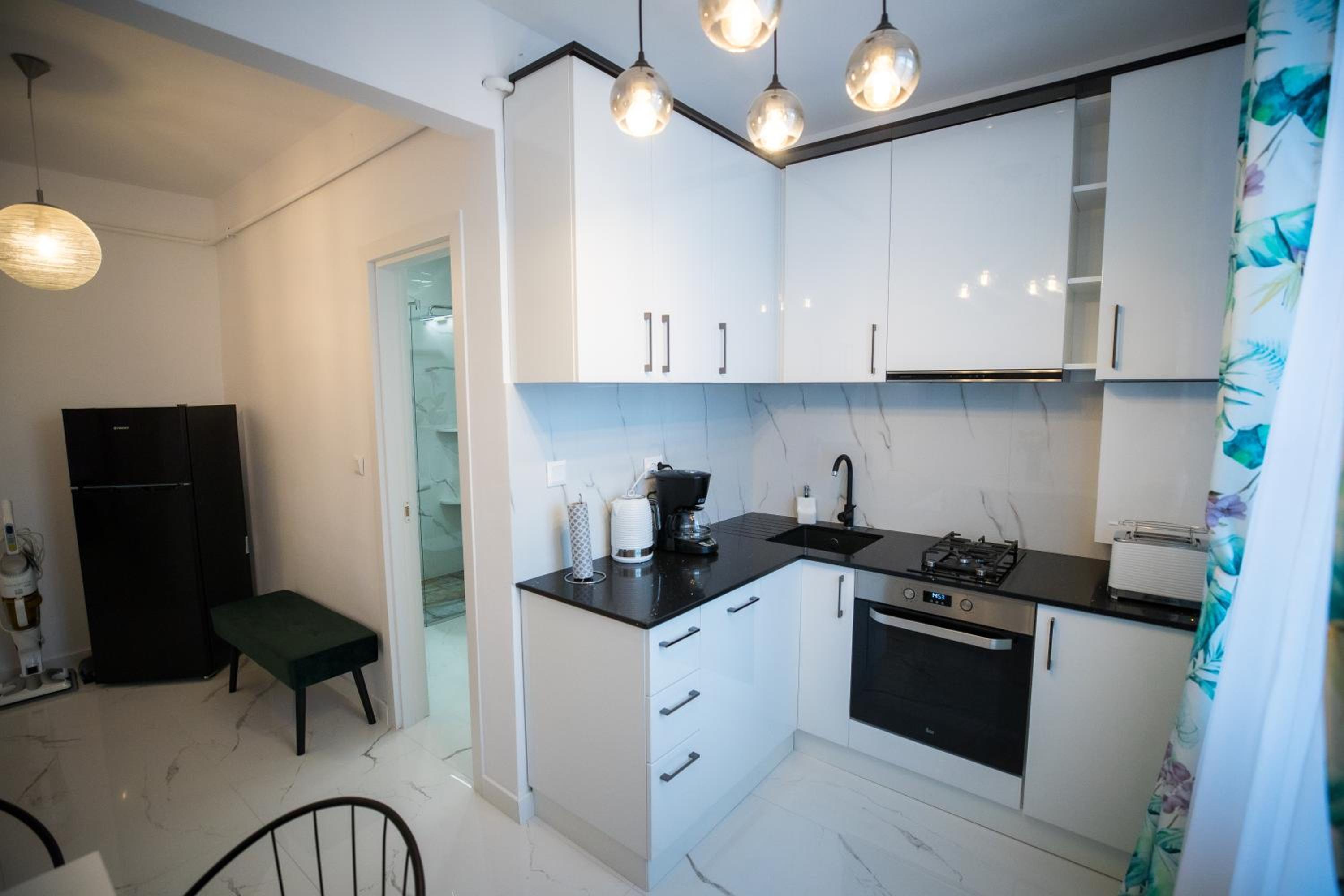 Two-Bedroom Apartment - Photo 24