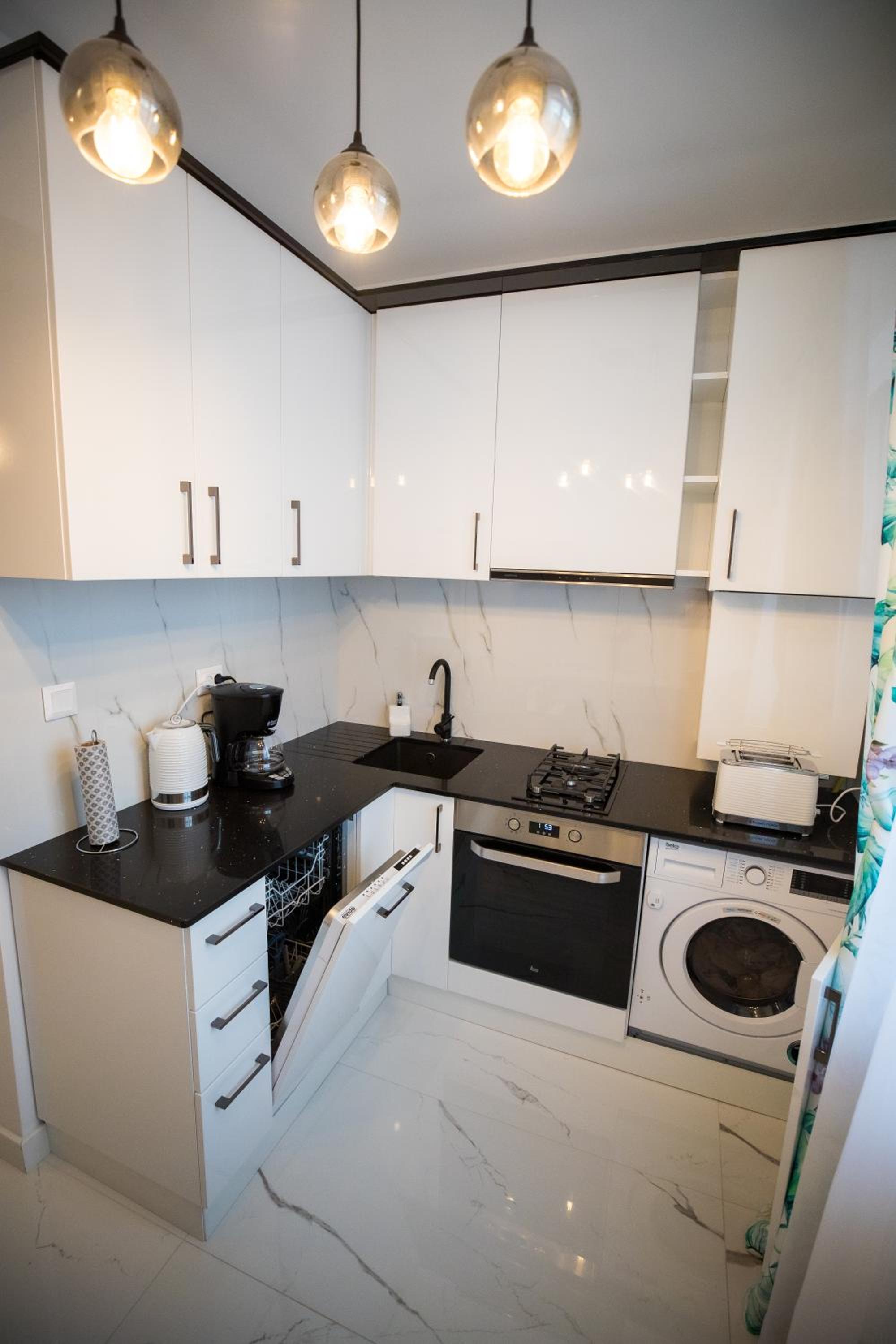 Two-Bedroom Apartment - Photo 25