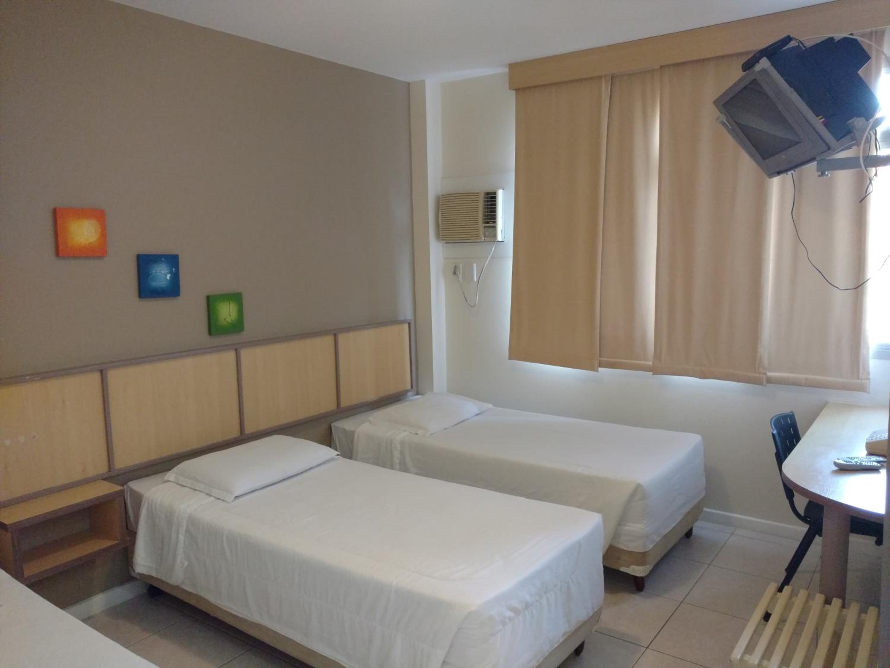 Economy Twin Room - Photo 1