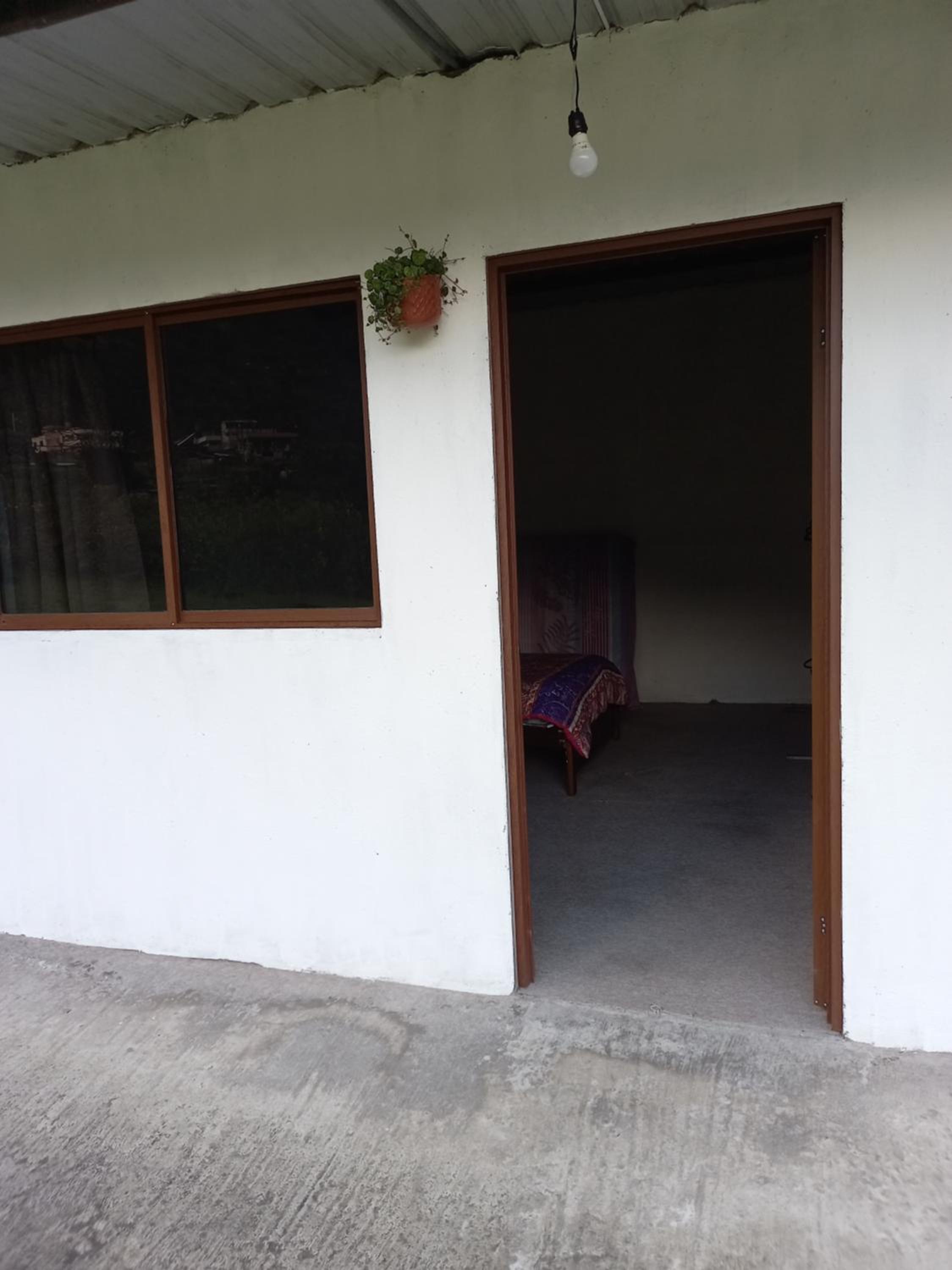 Basic Triple Room with Shared Bathroom photo 3