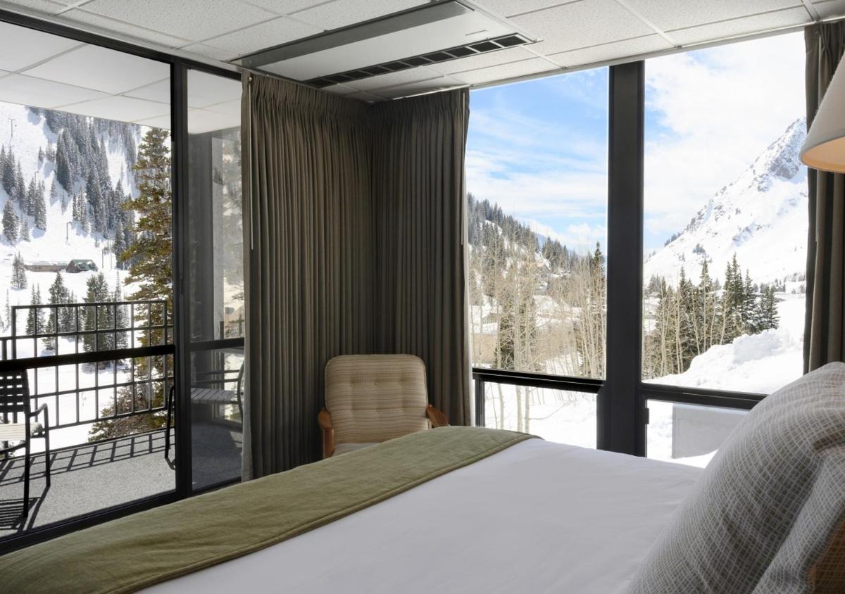 King Room with Balcony photo 1