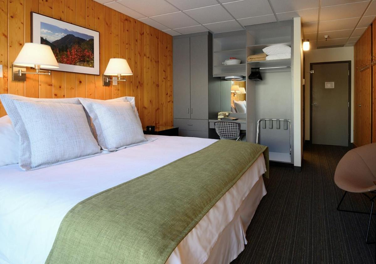 King Room with Mountain View photo 2