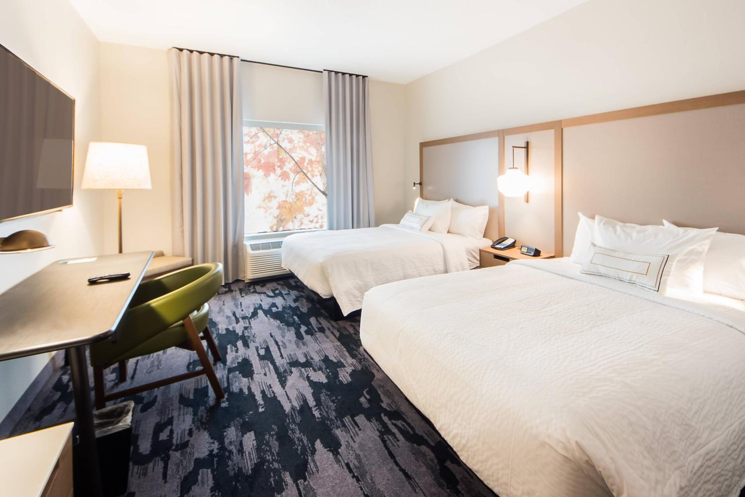 Queen Room with Two Queen Beds and Bathtub - Mobility Access/Hearing Accessible
