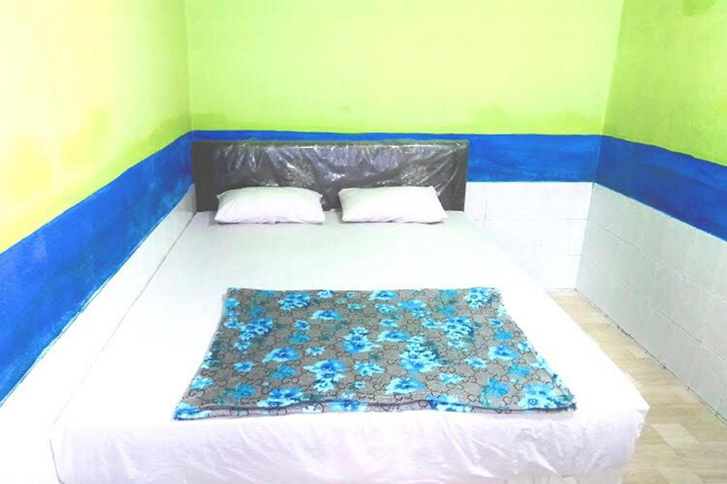 Standard Double Room - Photo 9