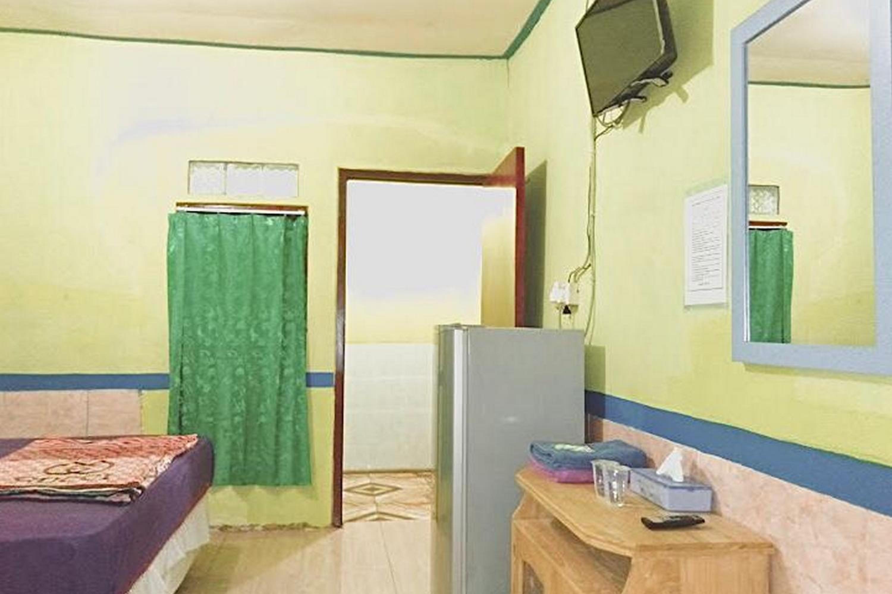 Twin Room - Photo 2