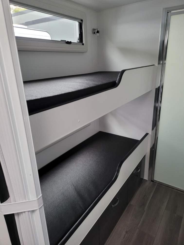 Caravan - Deluxe 1 - Photo 6