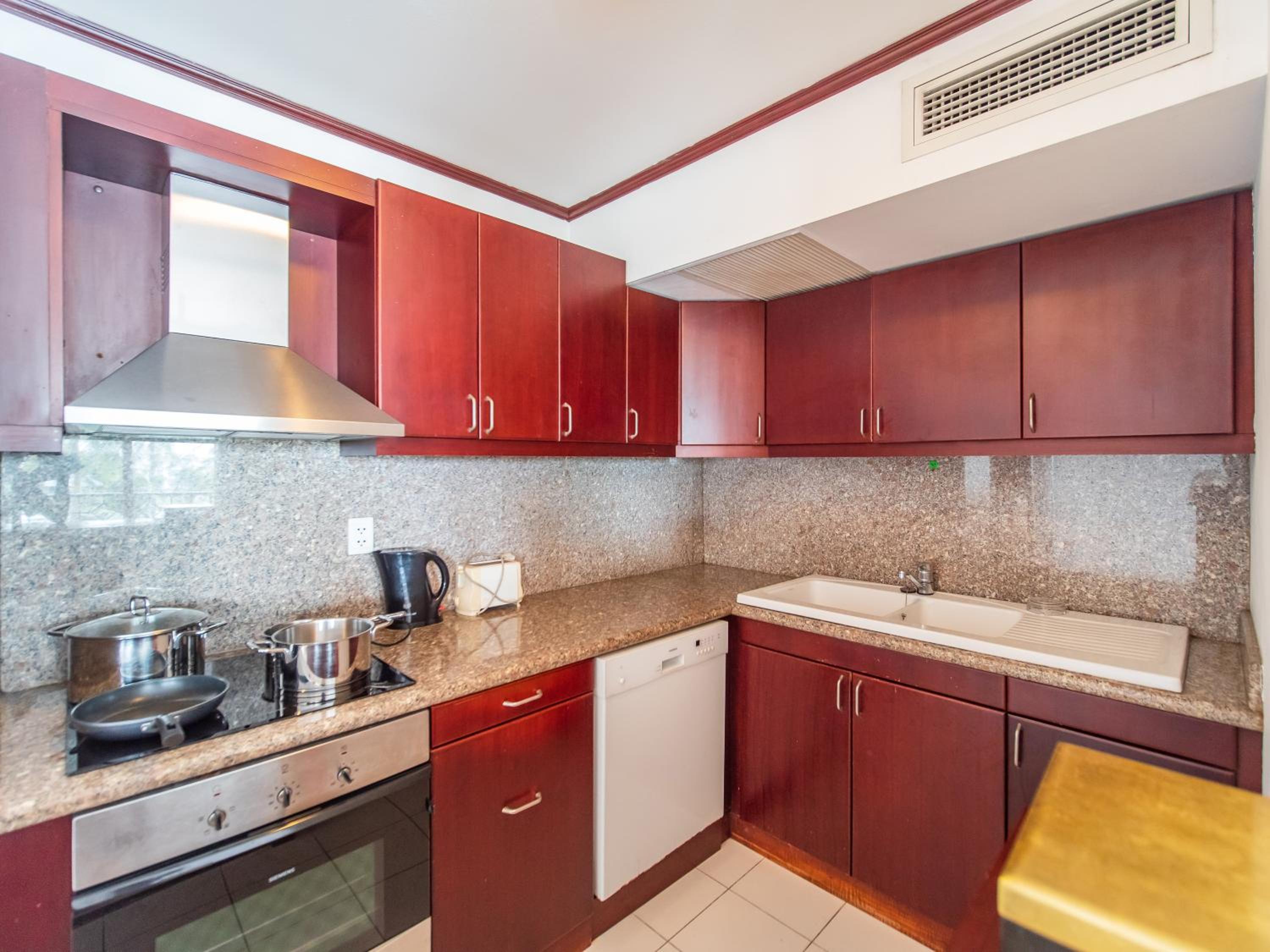 One-Bedroom Suite photo 3