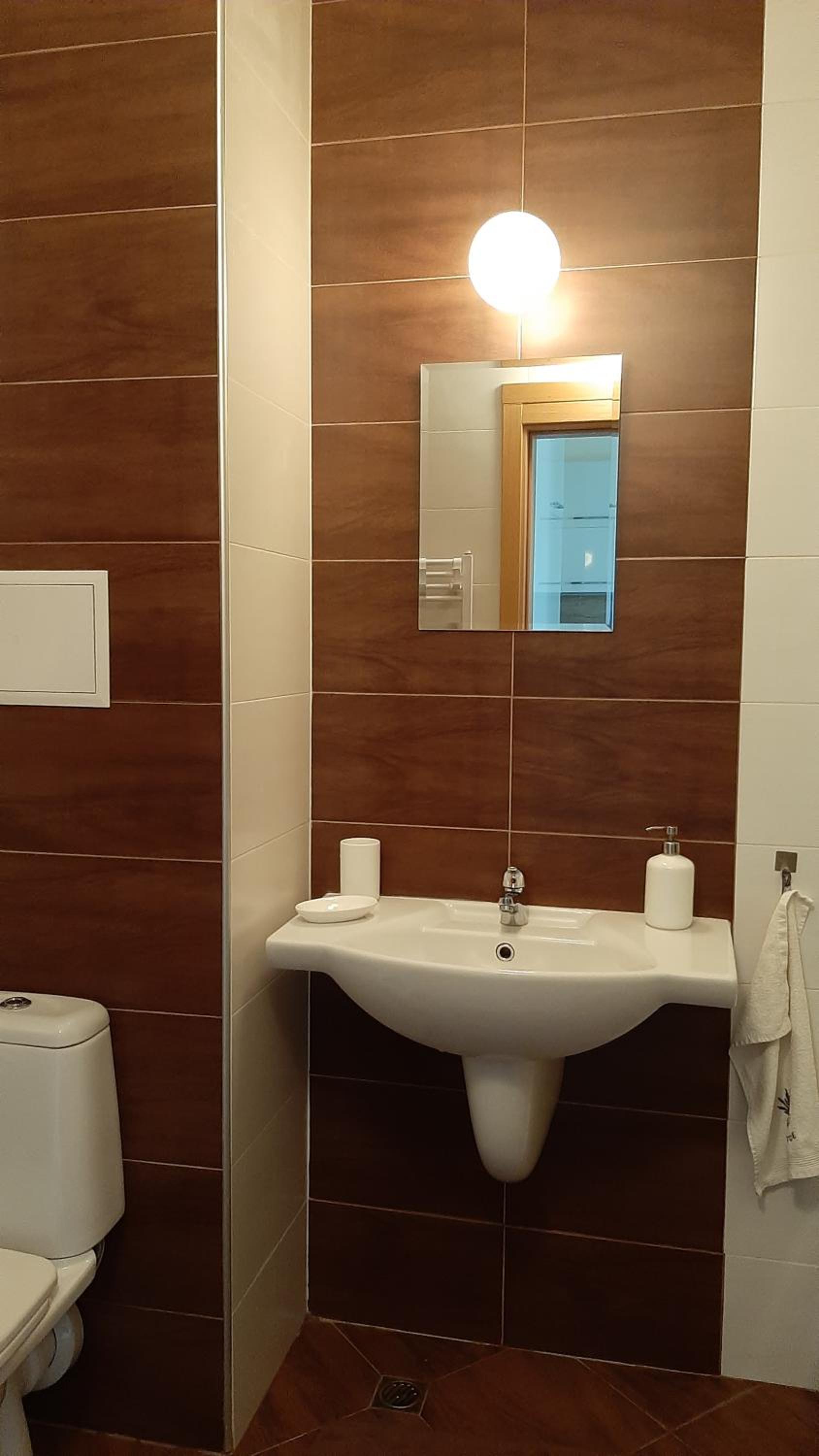 Studio Apartment - Photo 39