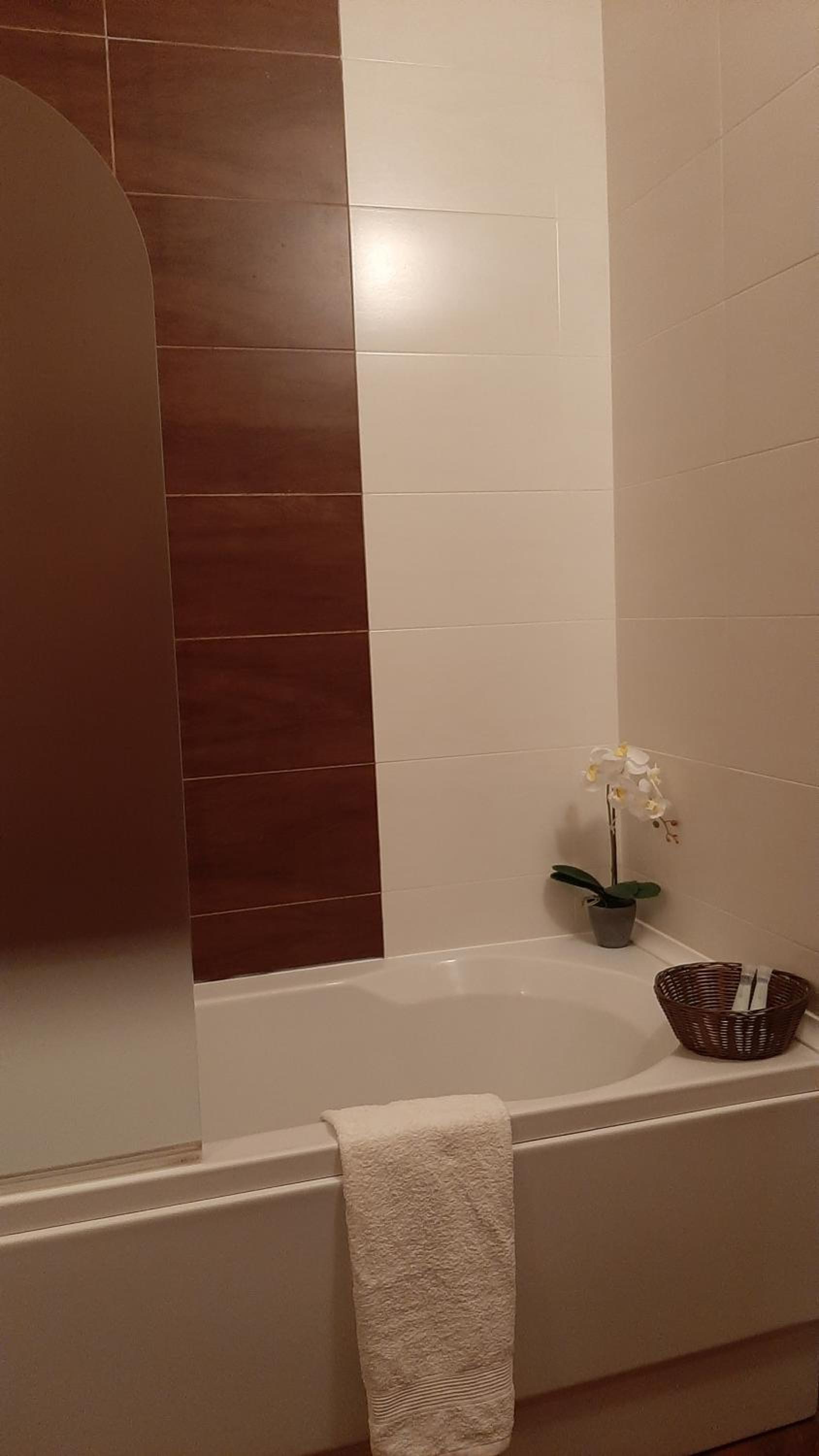 Studio Apartment - Photo 38