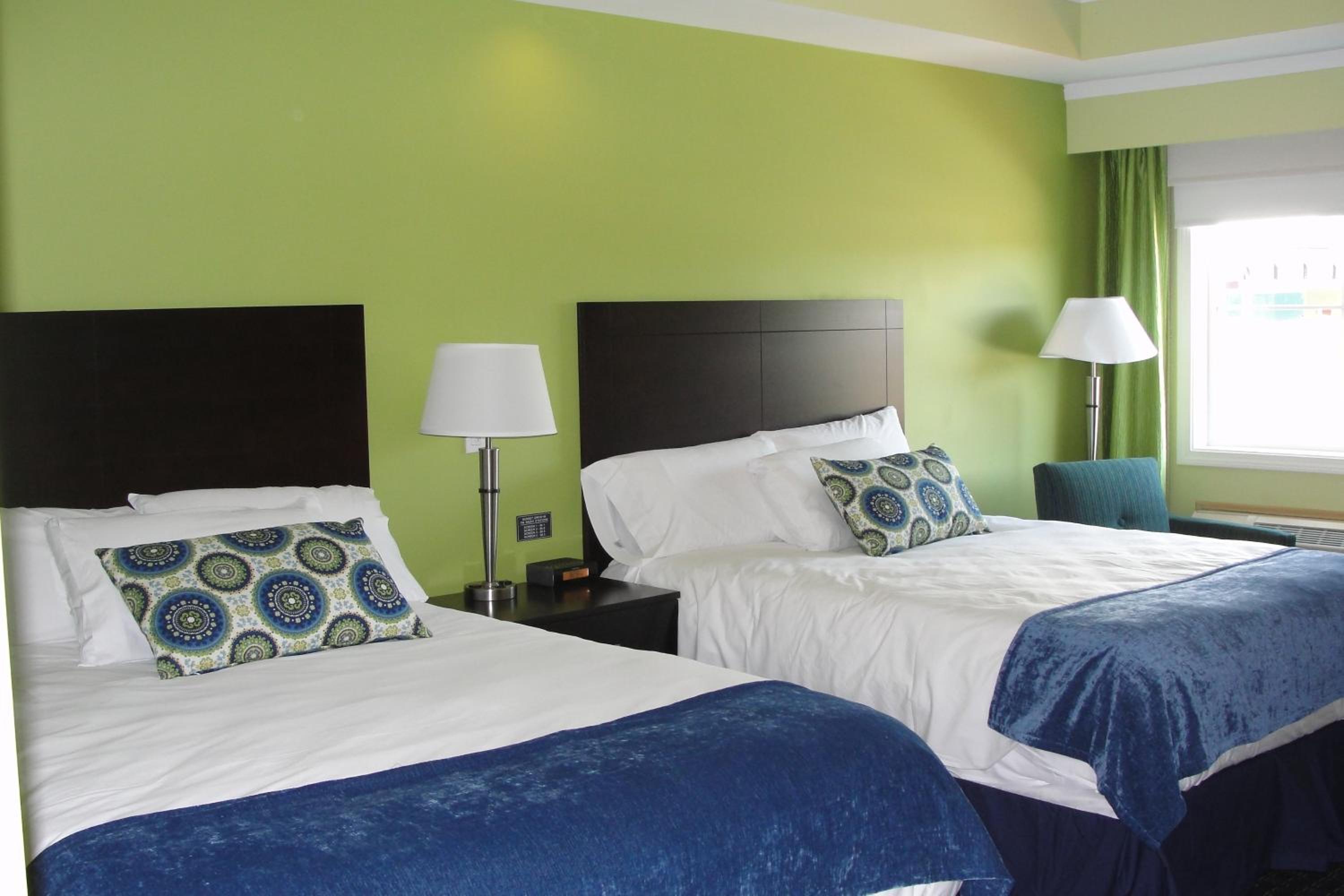Queen room with 2 queen beds