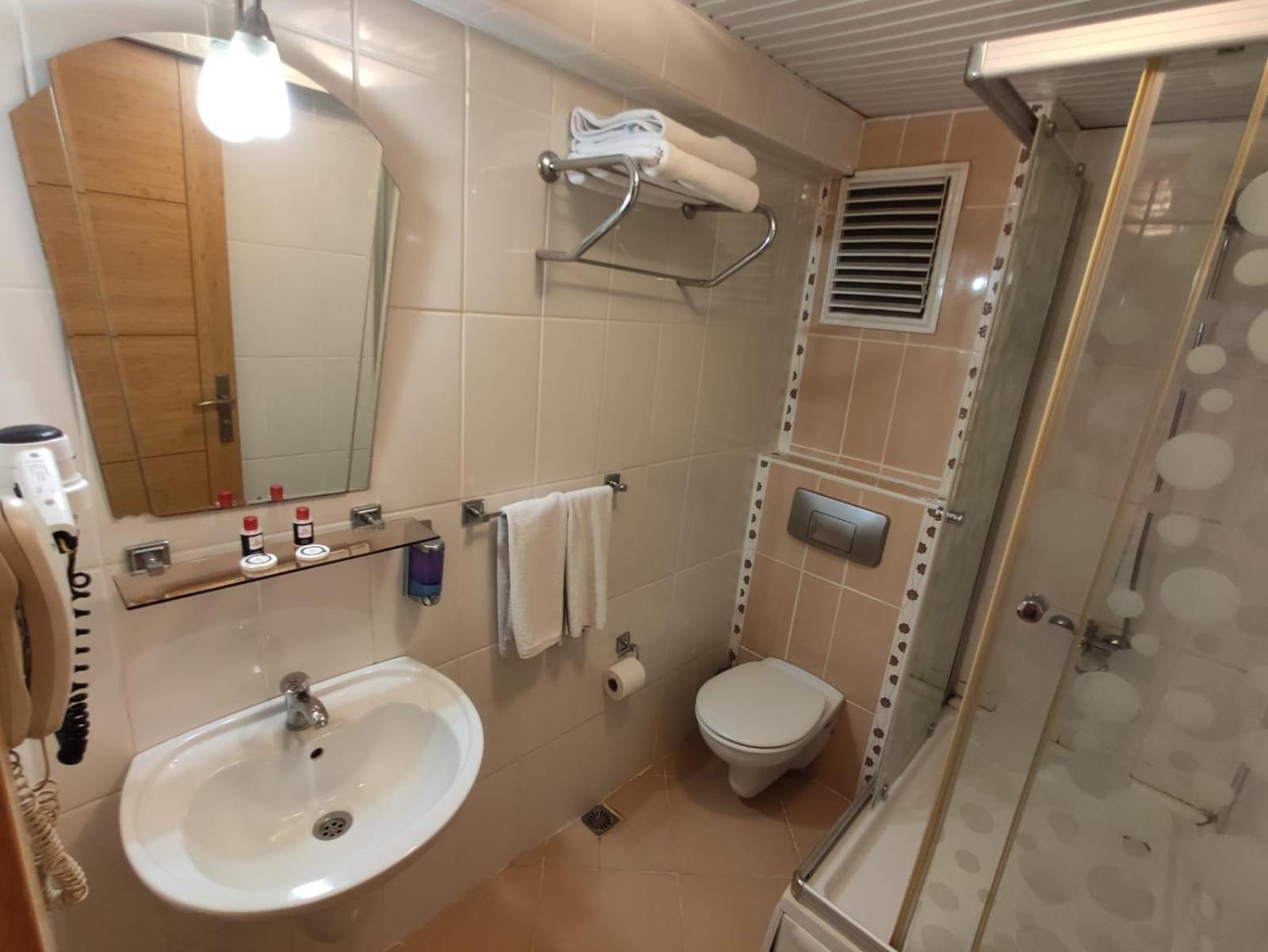 Single Room photo 2