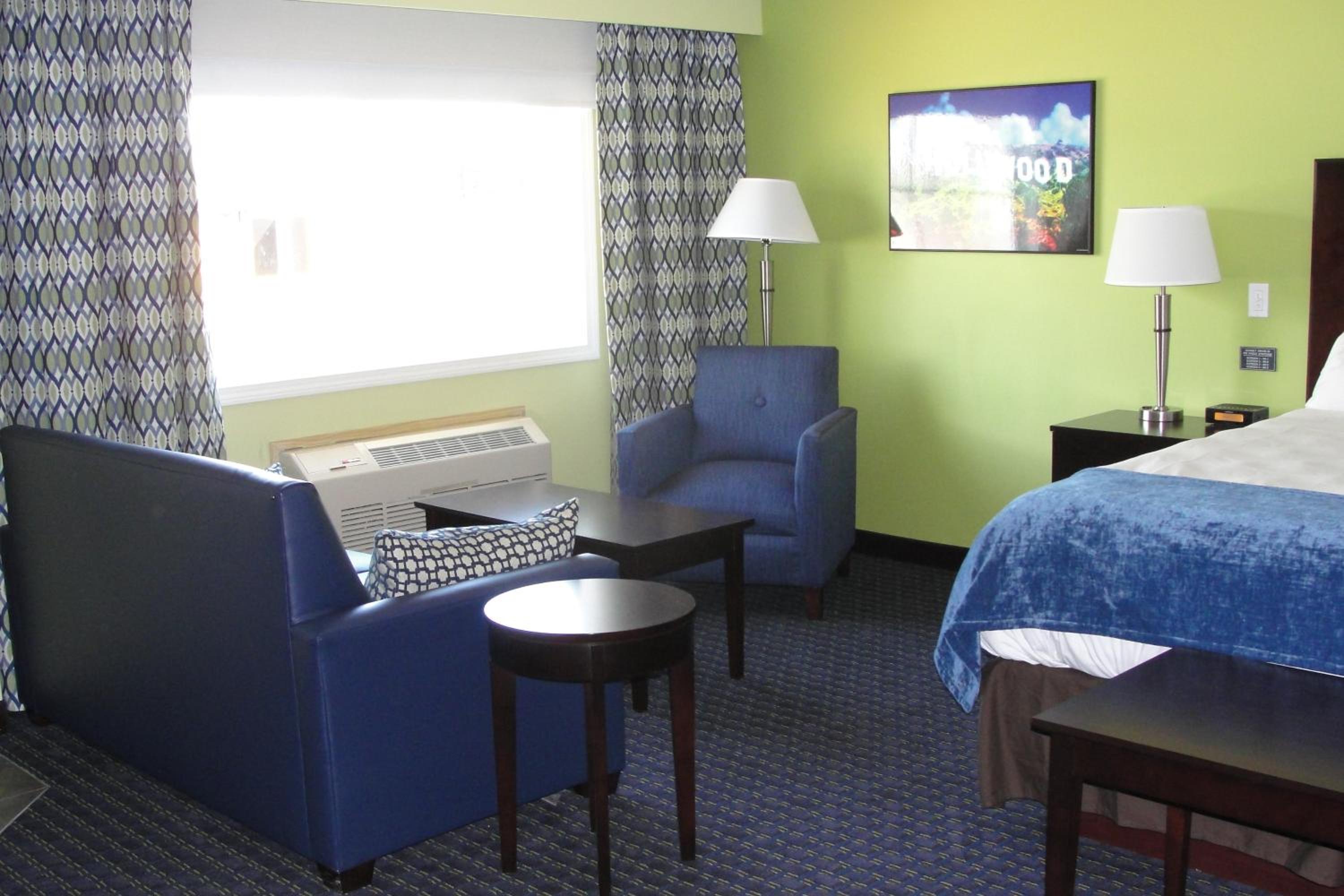 Superior king suite with spa bath
