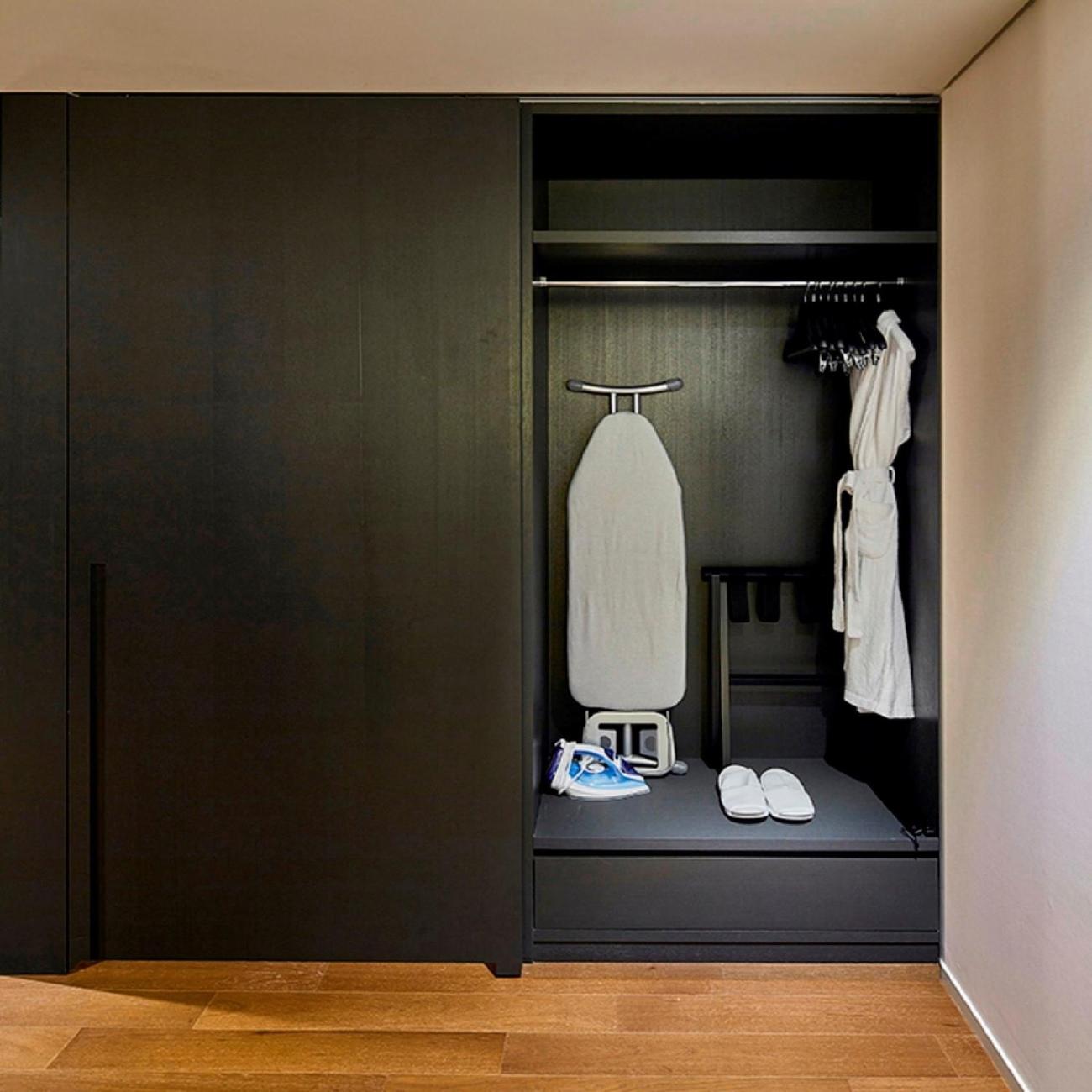 [Business 1 Pax Breakfast PKG] Standard Double Room City View photo 2
