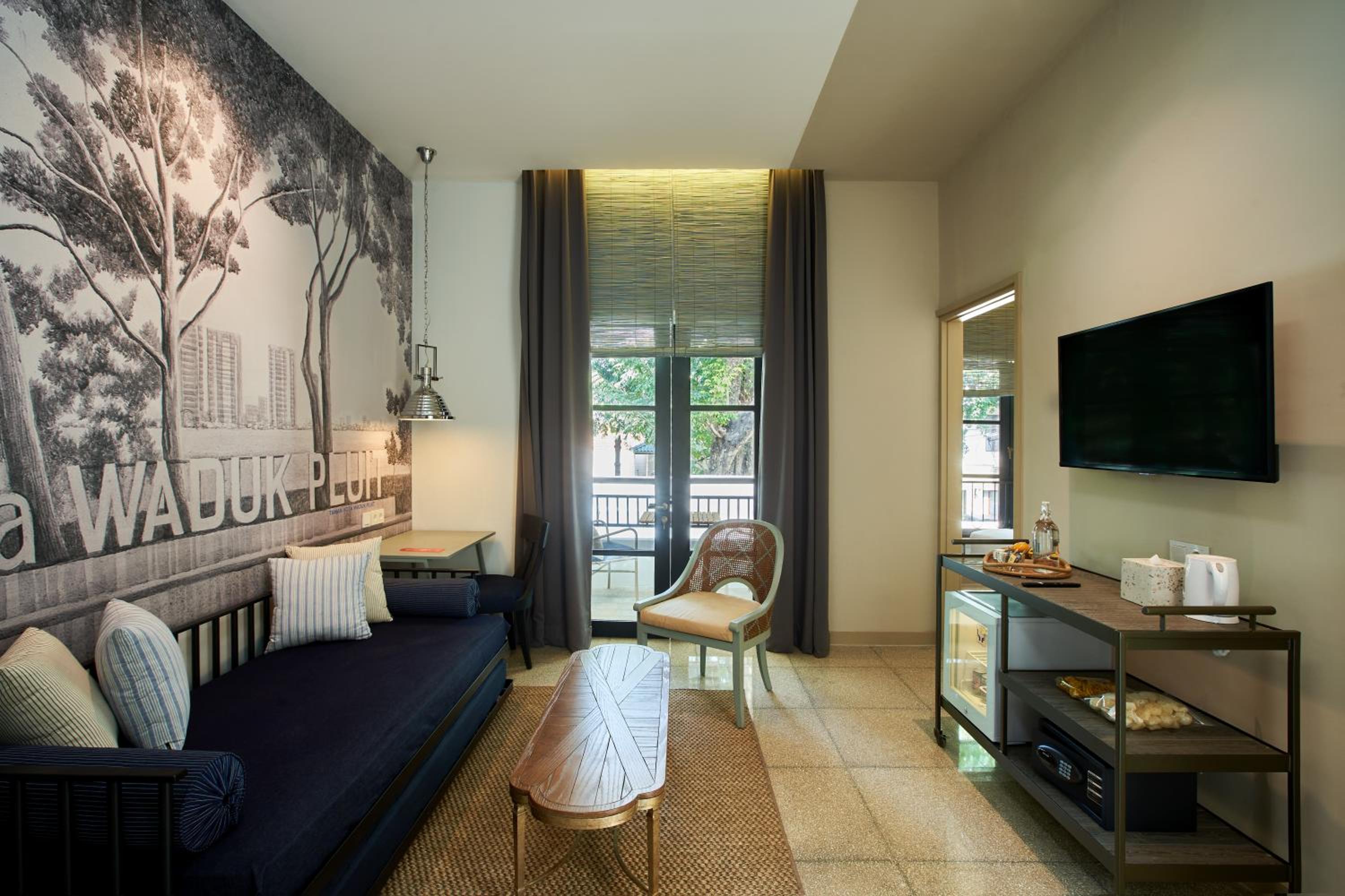 Junior Suite with Balcony