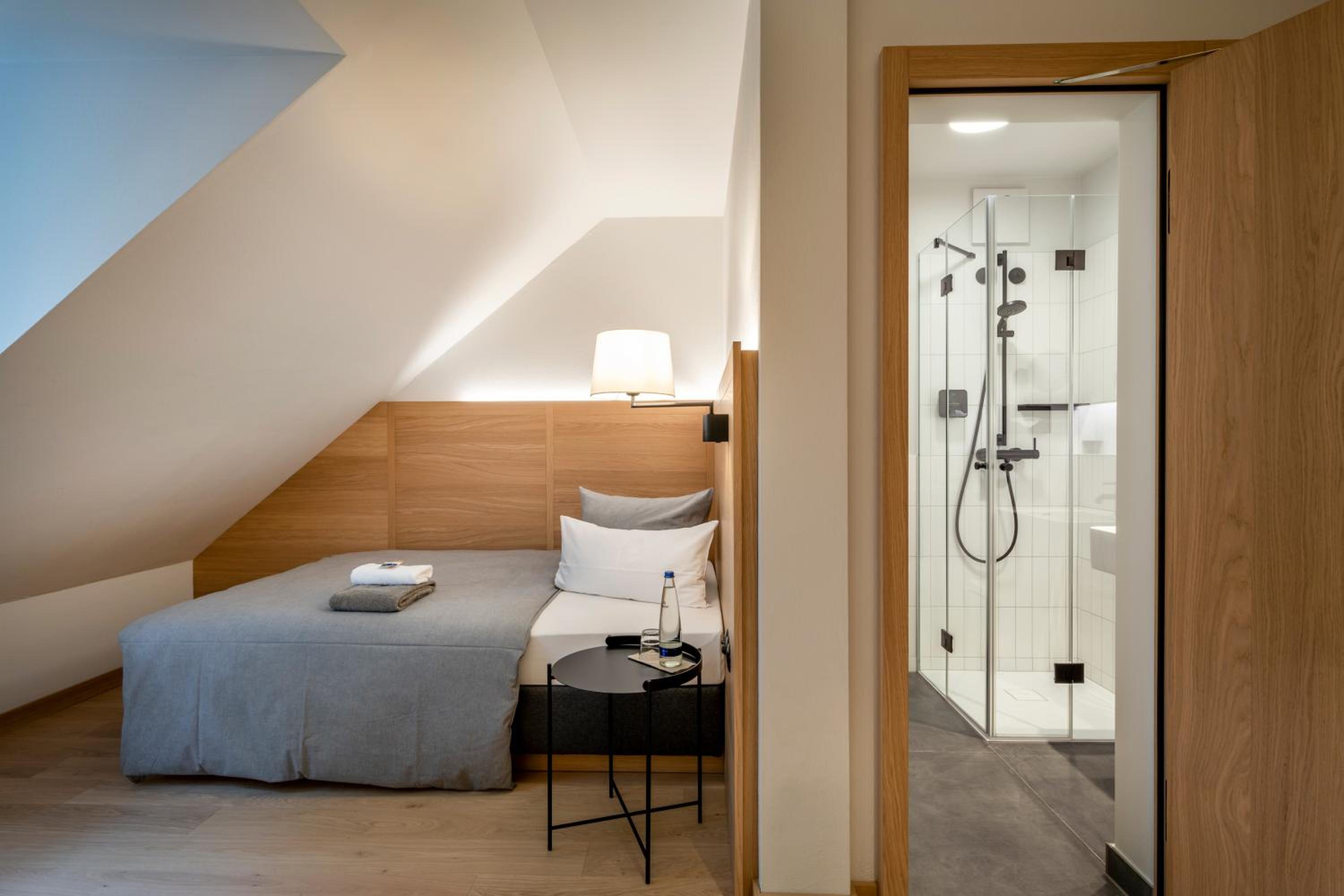 Single Room photo 3