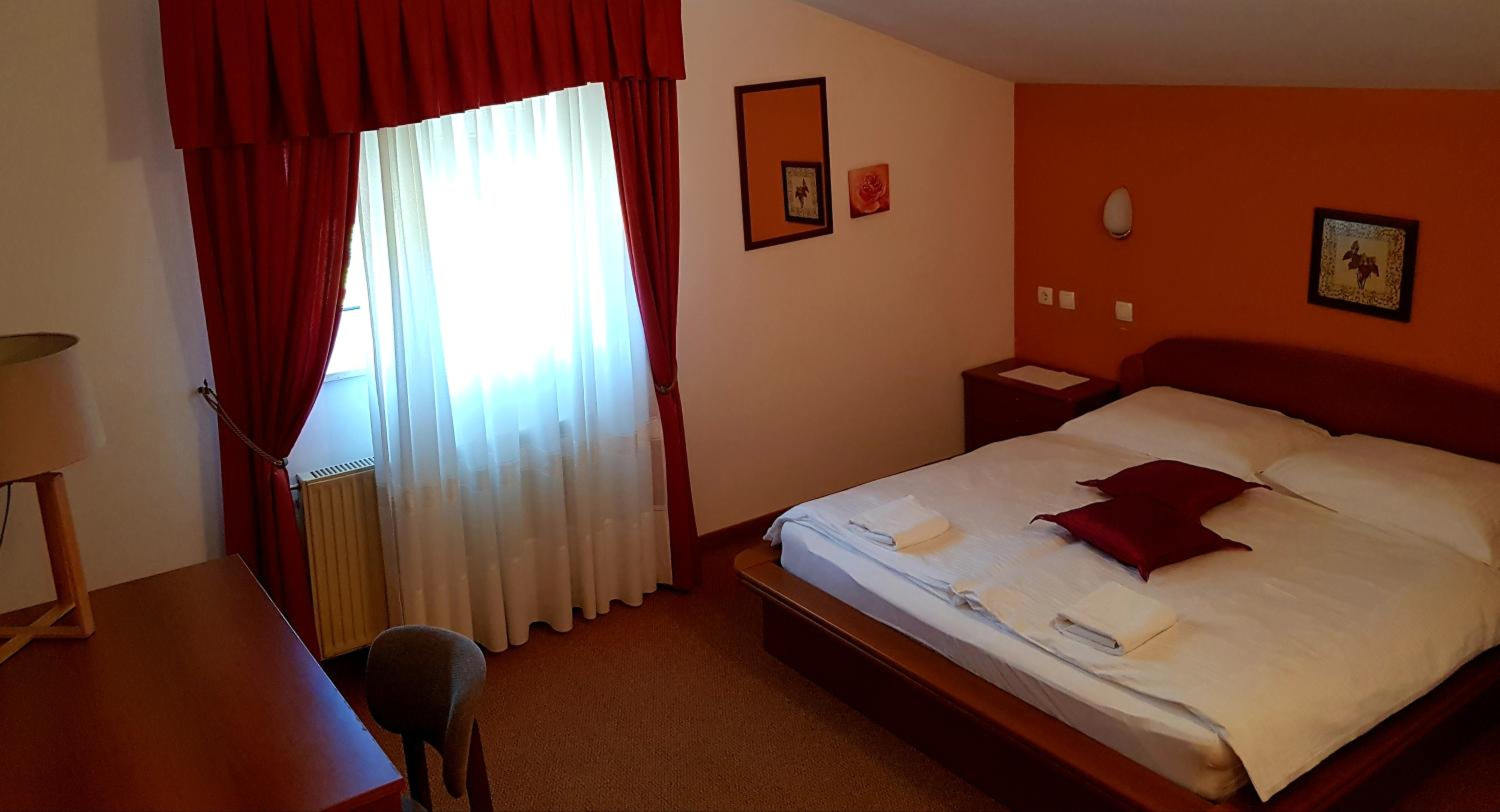 Double or Twin Room with Extra Bed photo 3