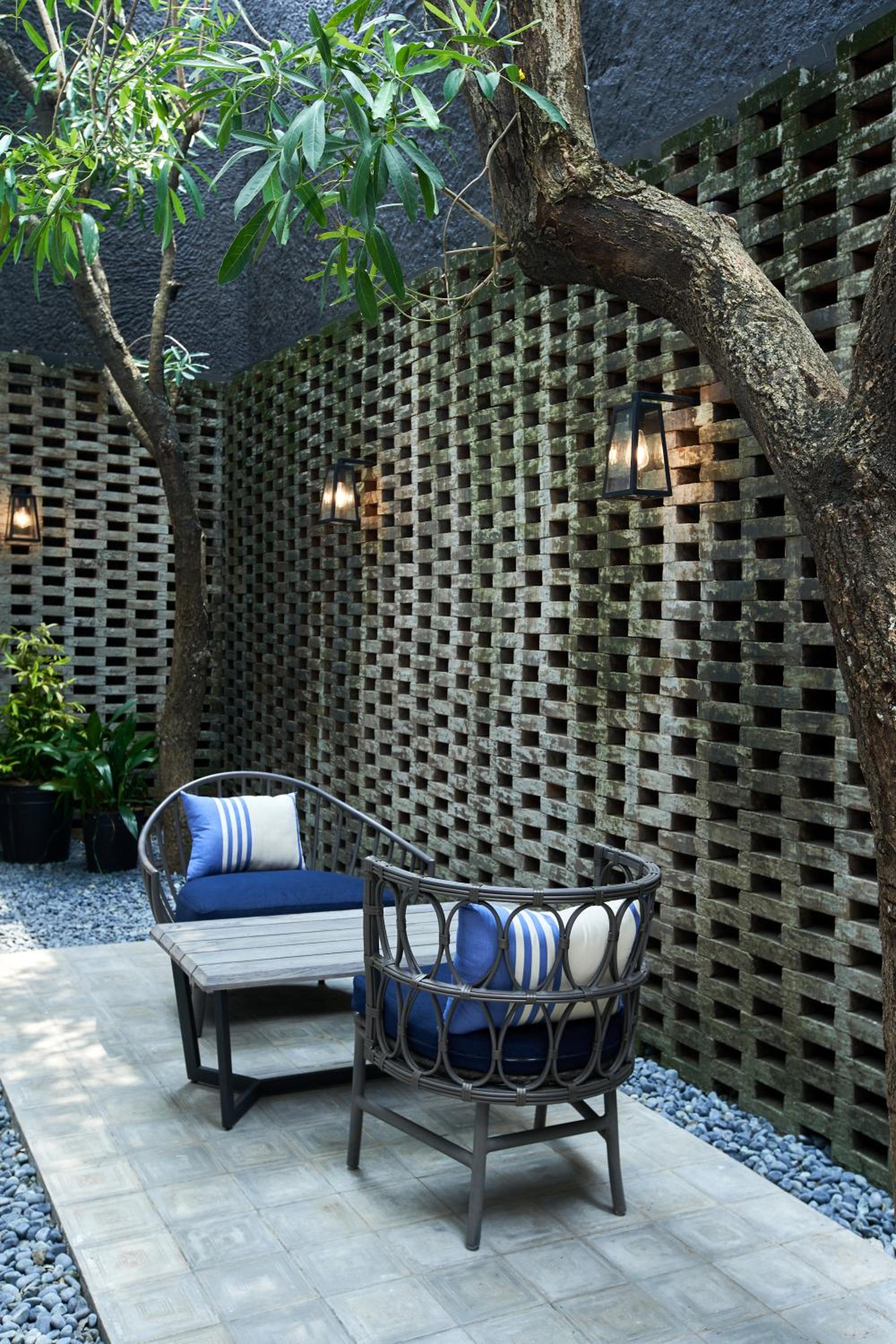 Apartment with Terrace - Photo 4