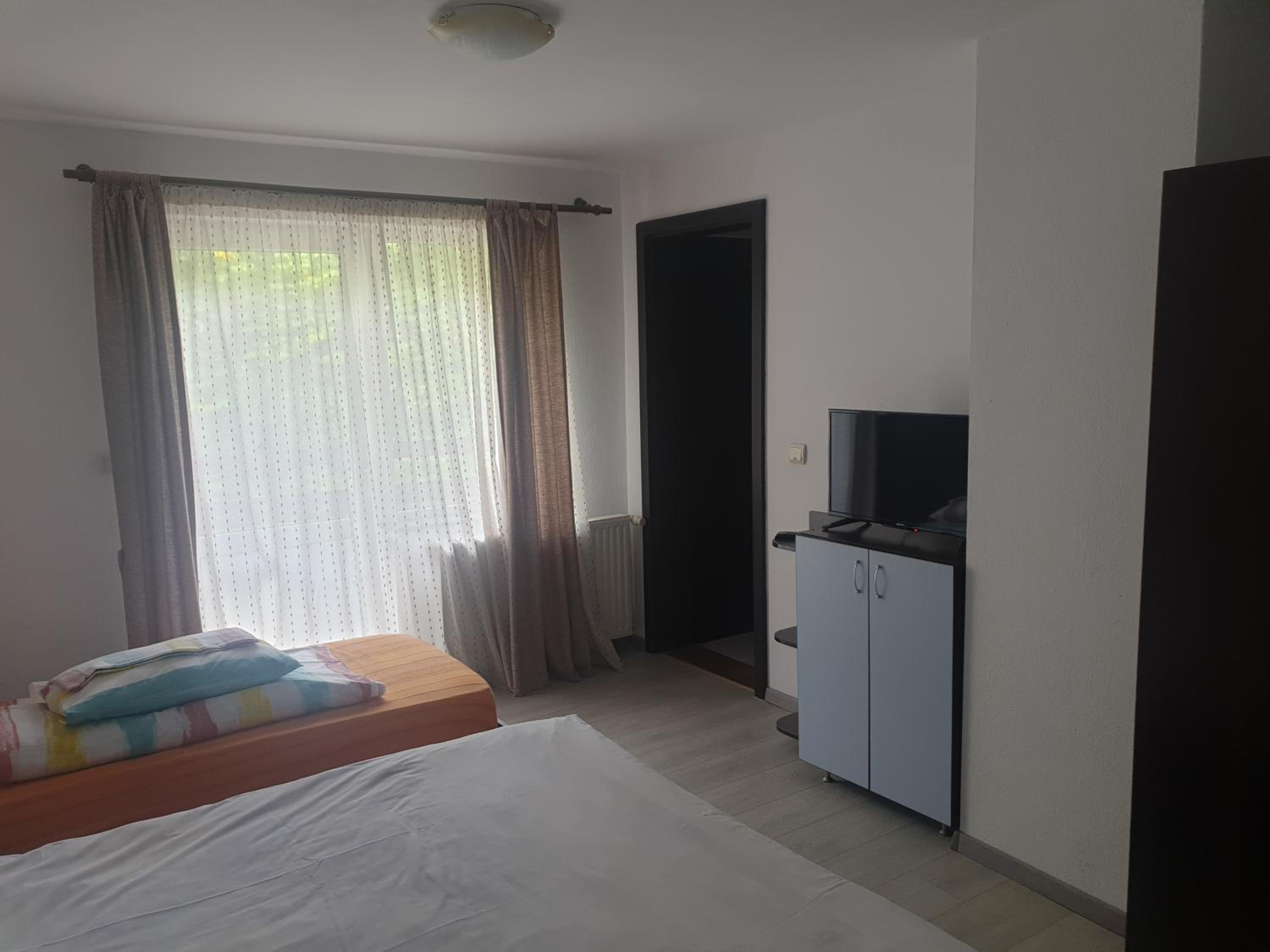 Triple Room - Photo 2