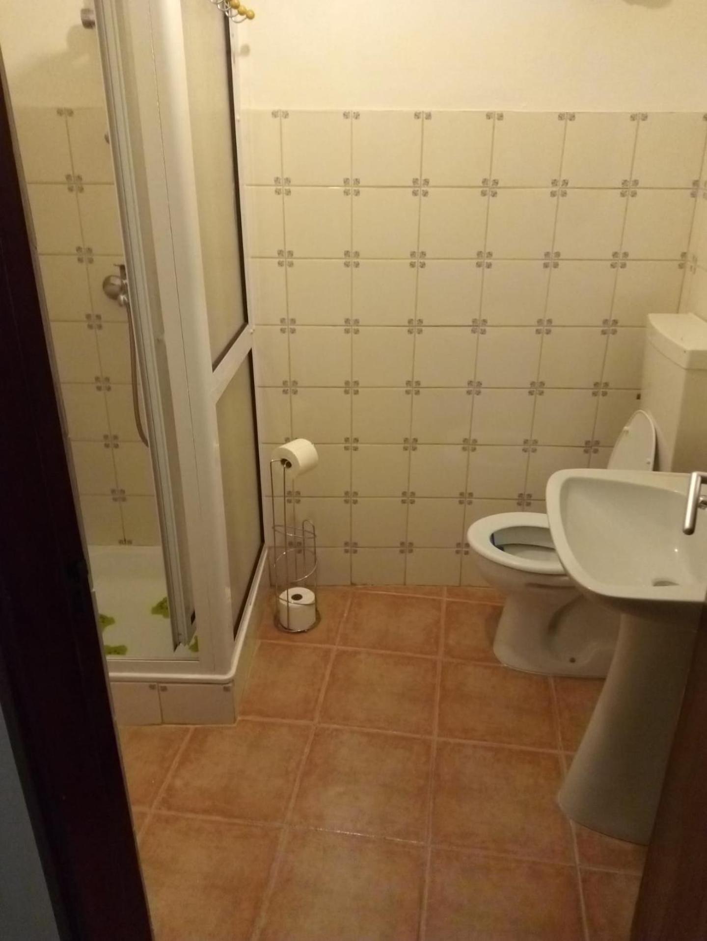 Three-Bedroom Townhouse - Photo 5