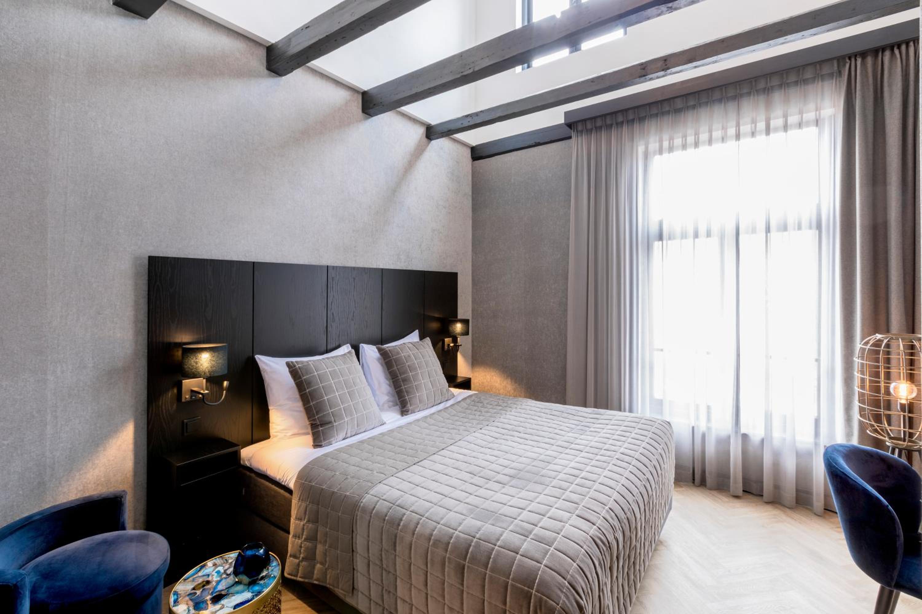 Deluxe Room - Photo 1
