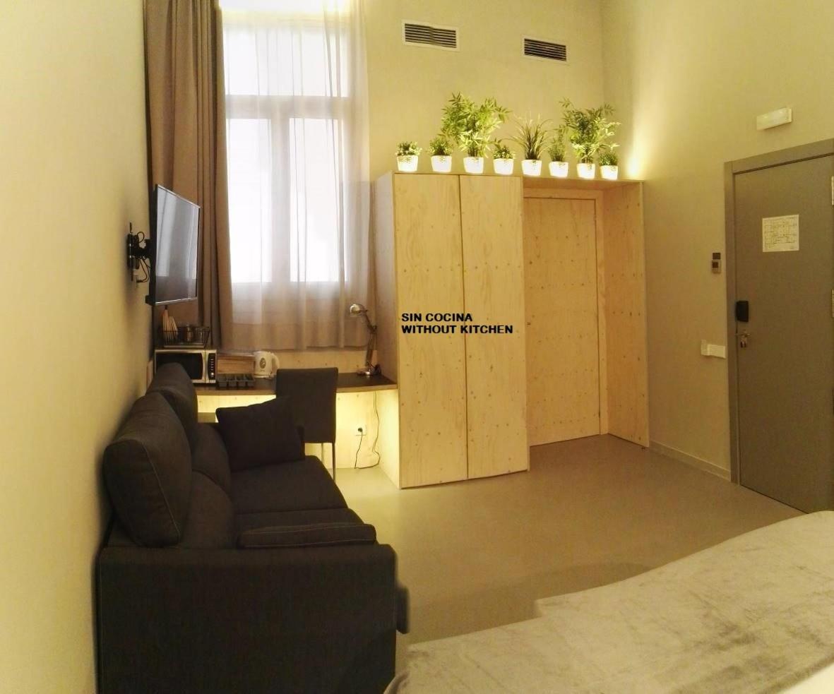 Double or Twin Room Without Views - Disability Access photo 2
