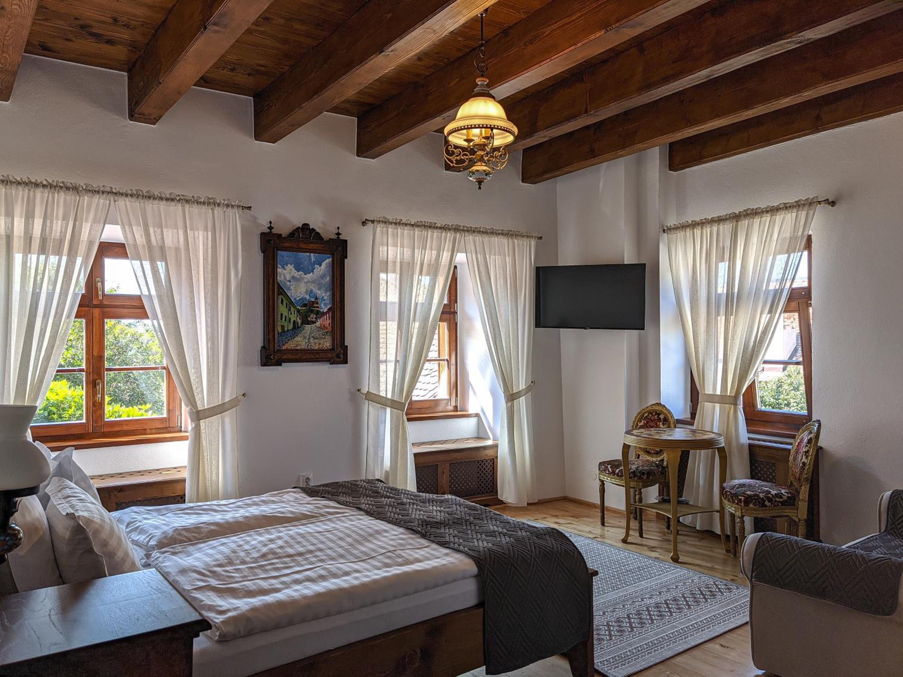 Superior King Room photo 2