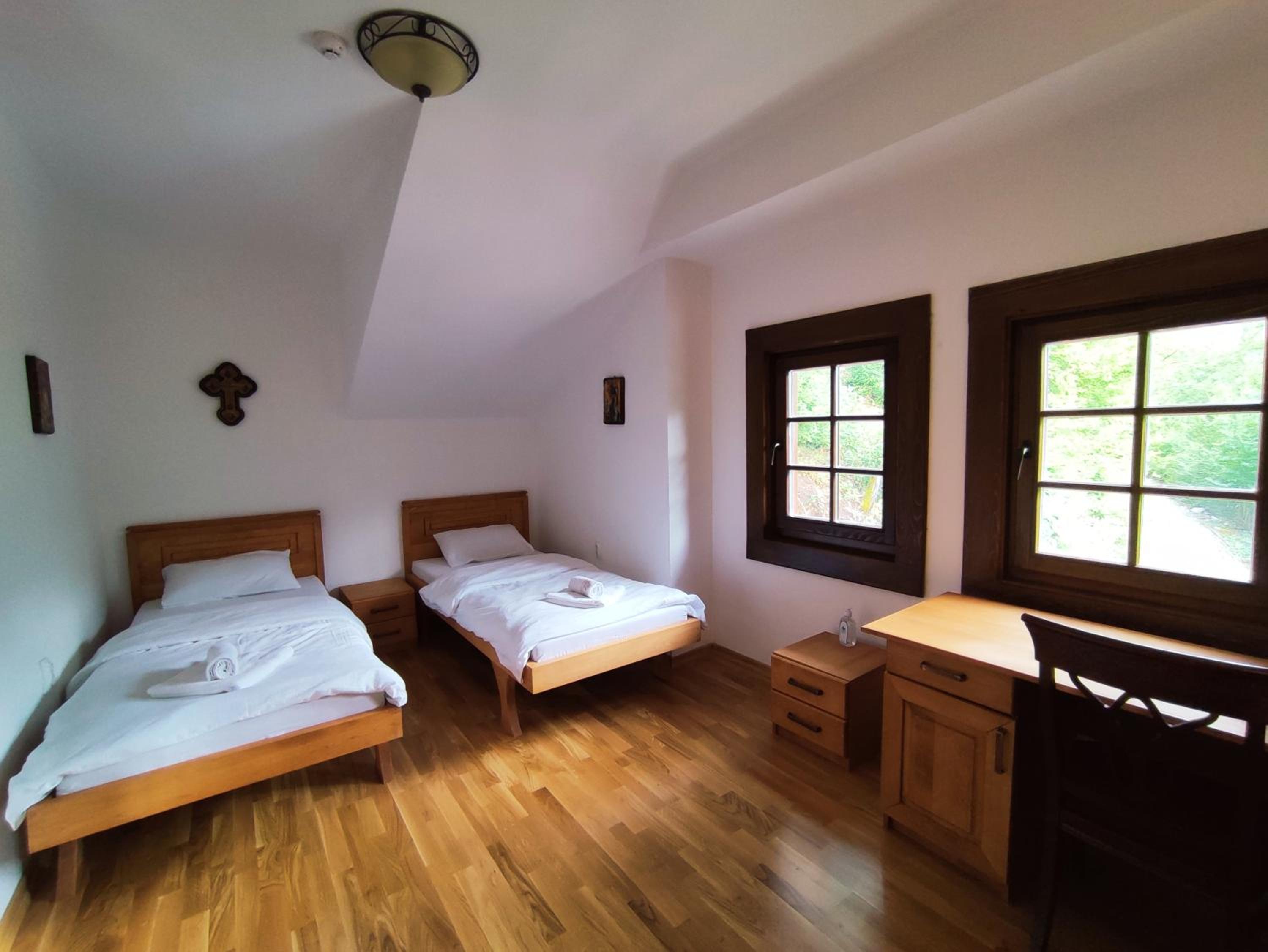 Double Room with Mountain View - Photo 6