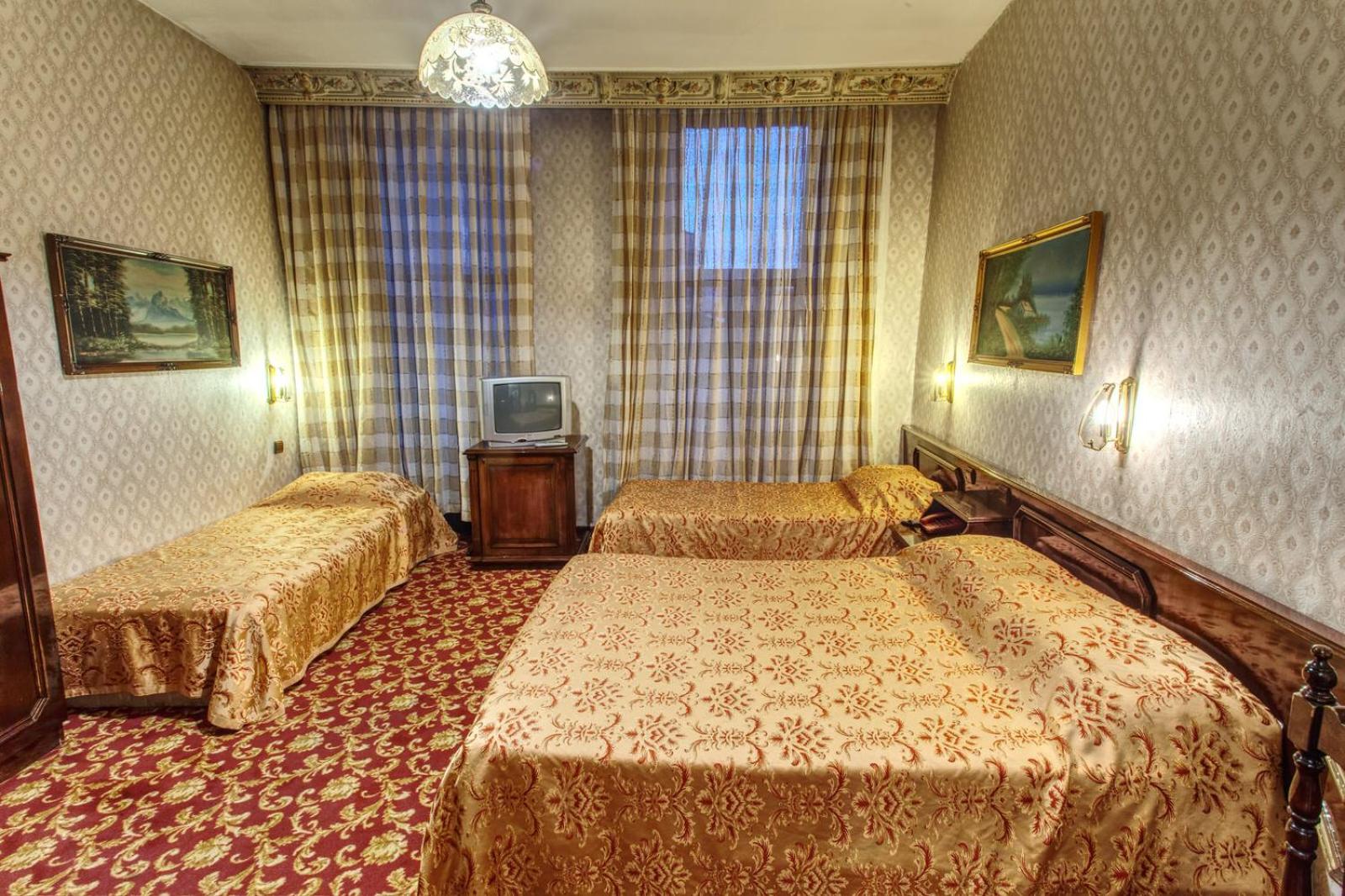 Standard Double or Twin Room photo 3