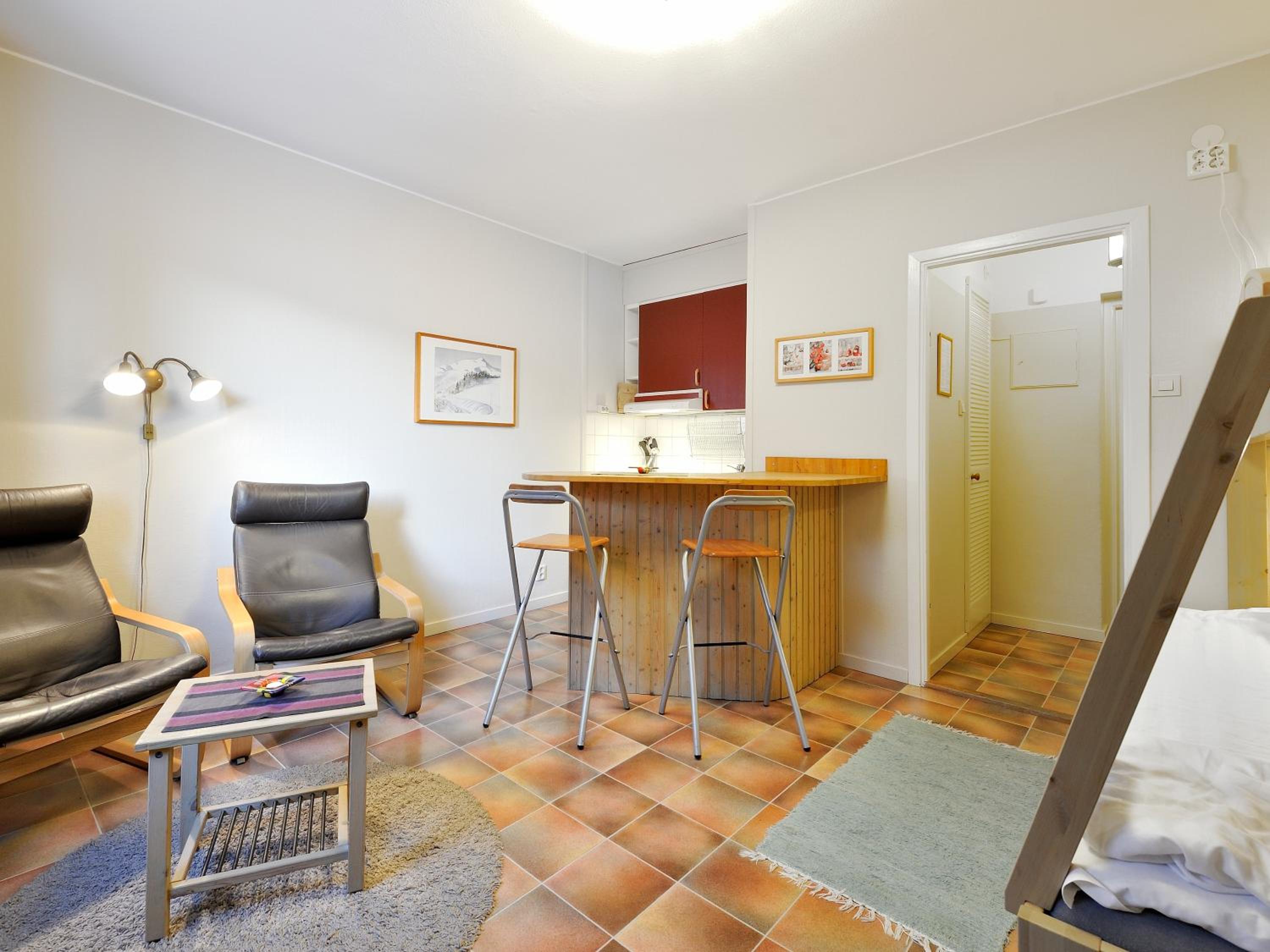 Studio Apartment - Photo 2