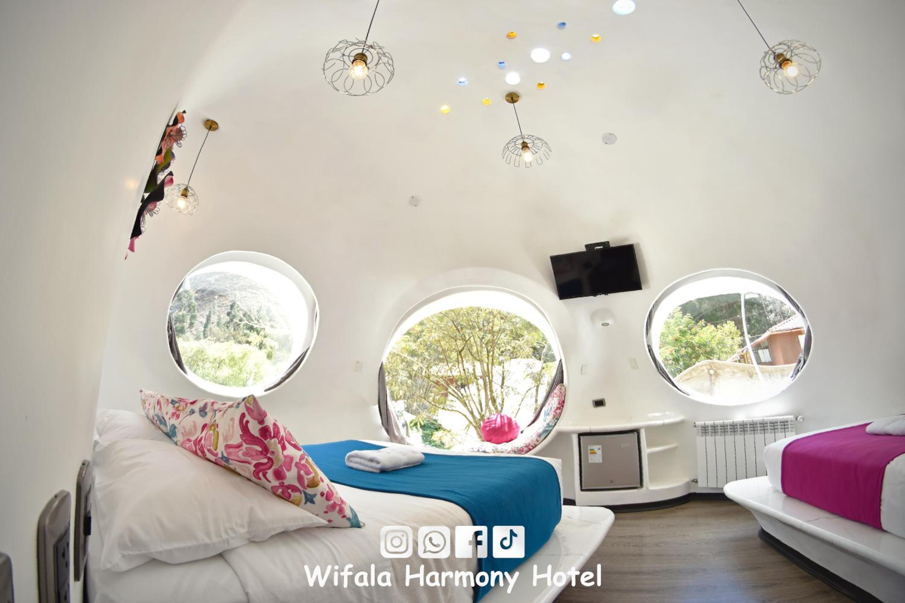 Standard Double Room - Photo 11