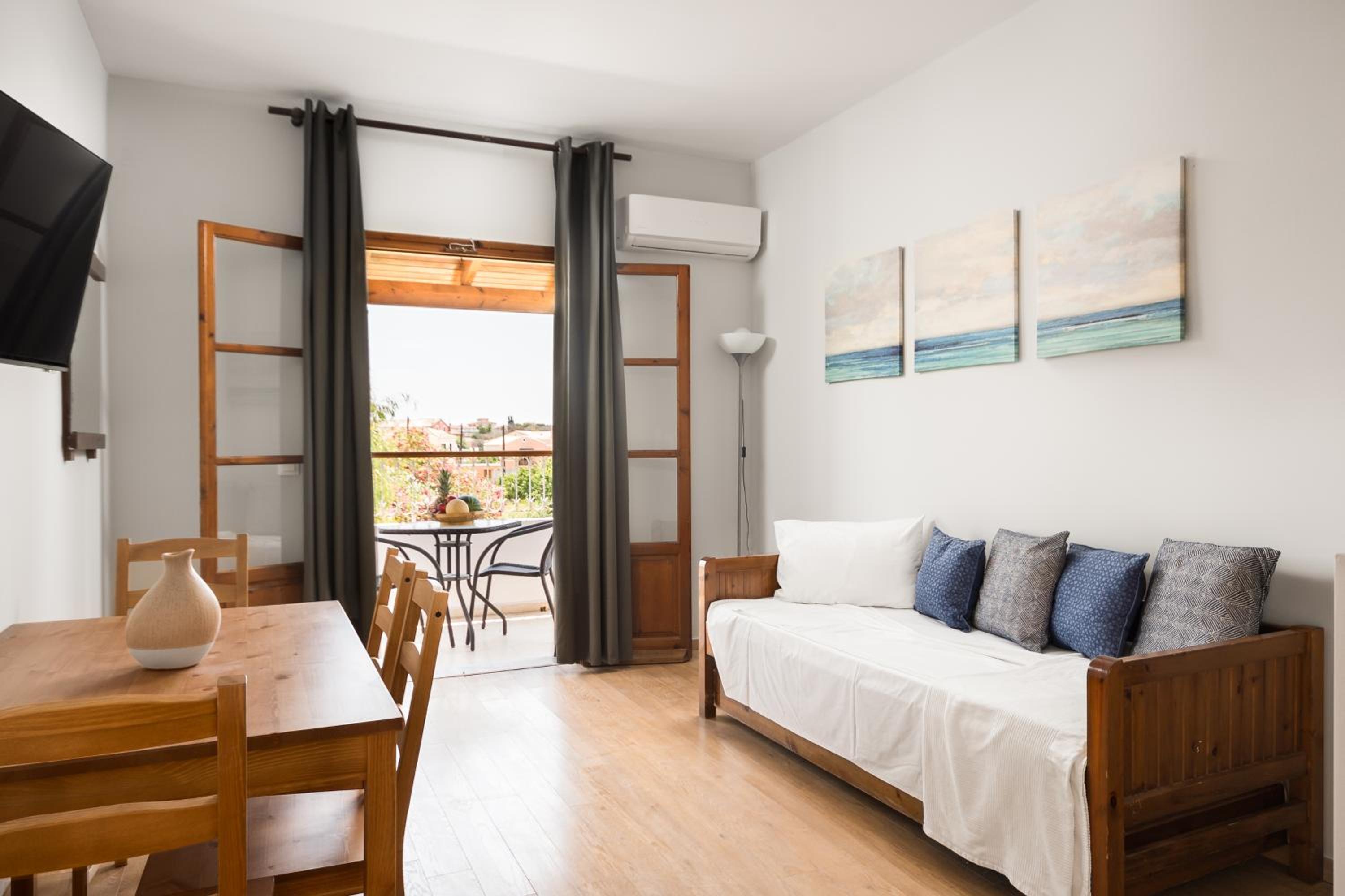 Apartment (2-4 Adults) - Photo 2
