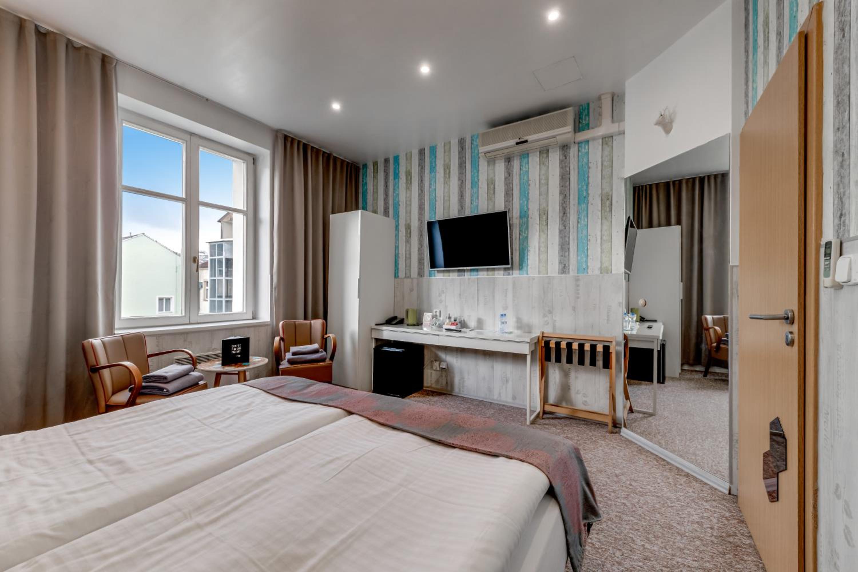 Superior Double Room - Photo 4