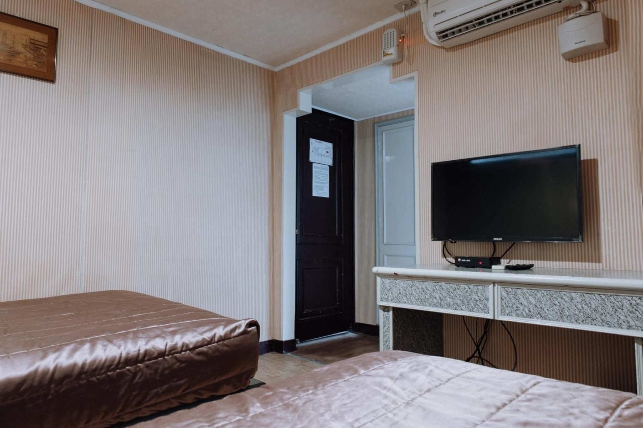 Double or Twin Room photo 2