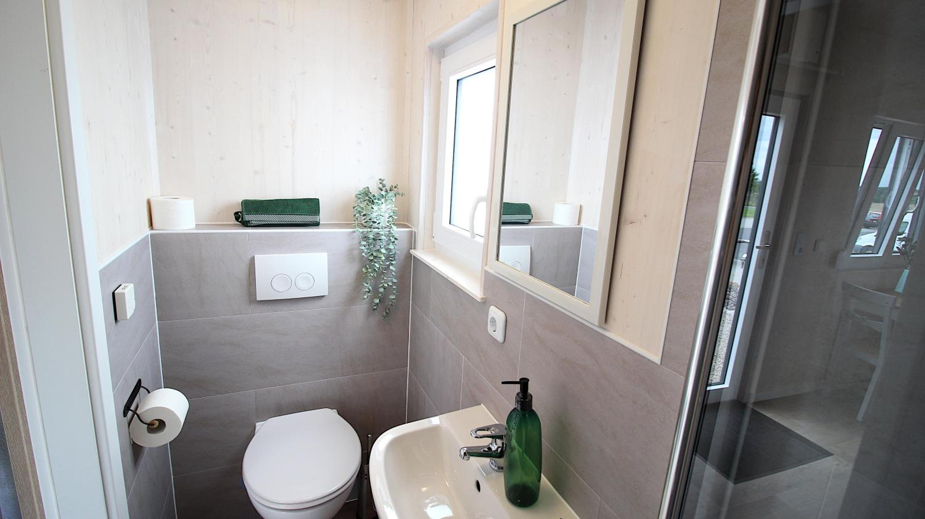 Twin Room - Photo 15
