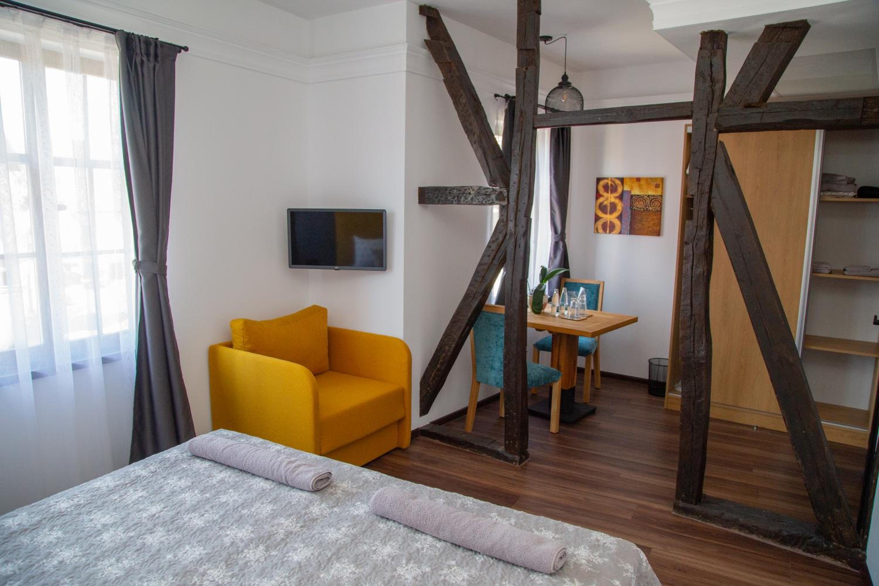 Double Room with Private External Bathroom photo 3