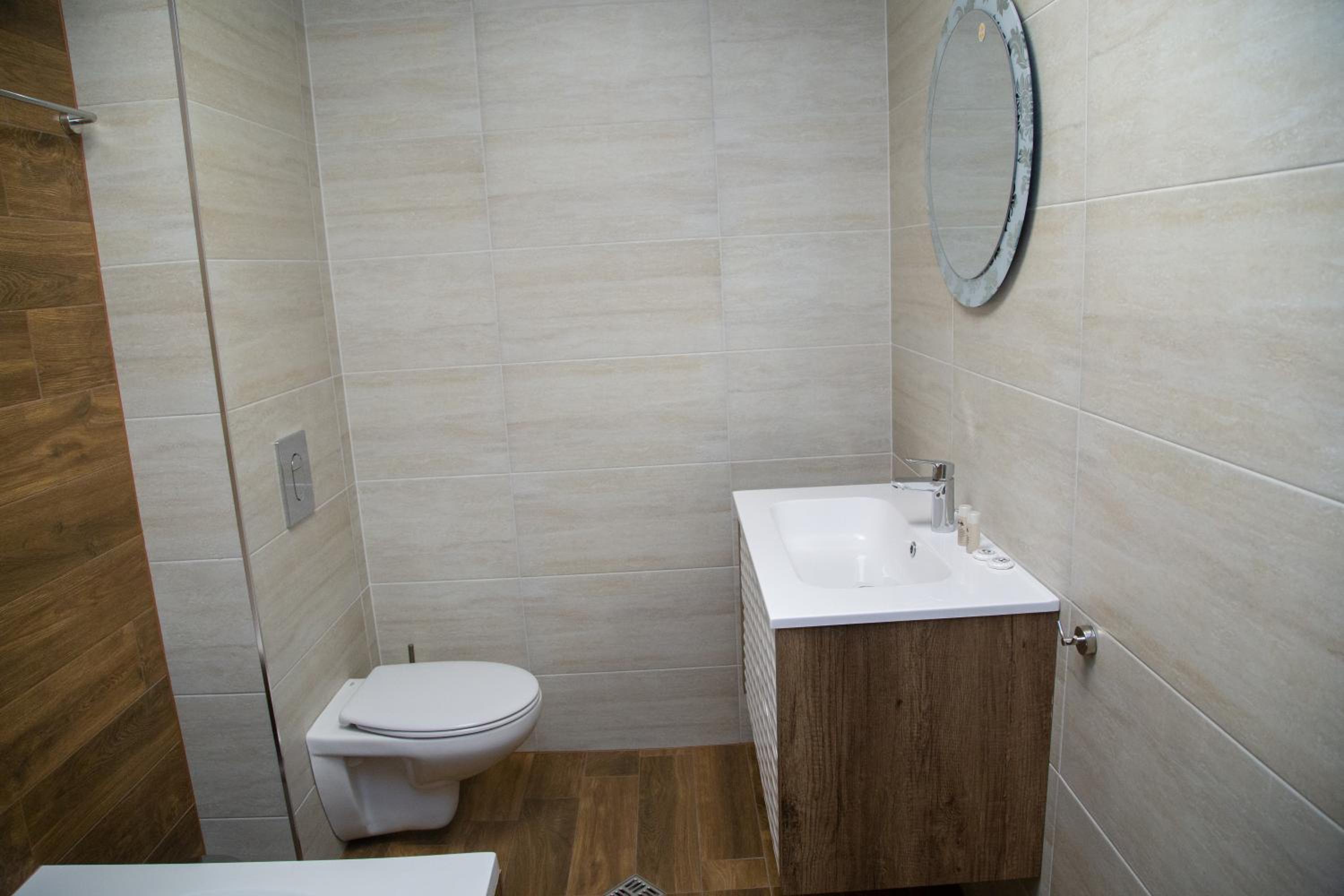 One-Bedroom Apartment - Photo 13