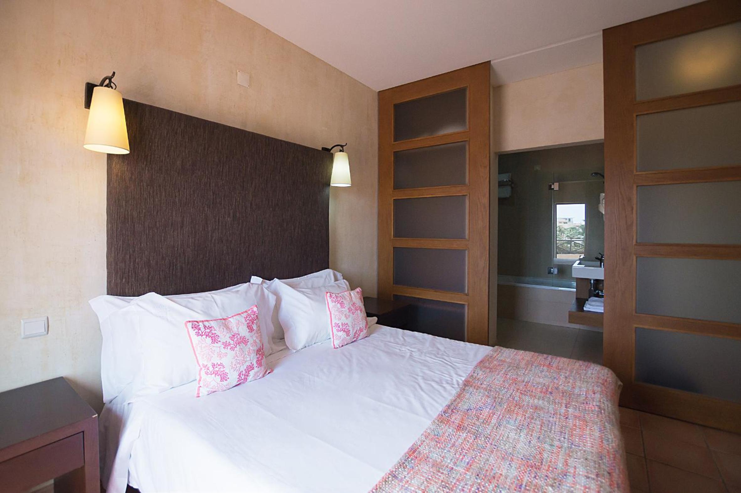 Double Room - Photo 12