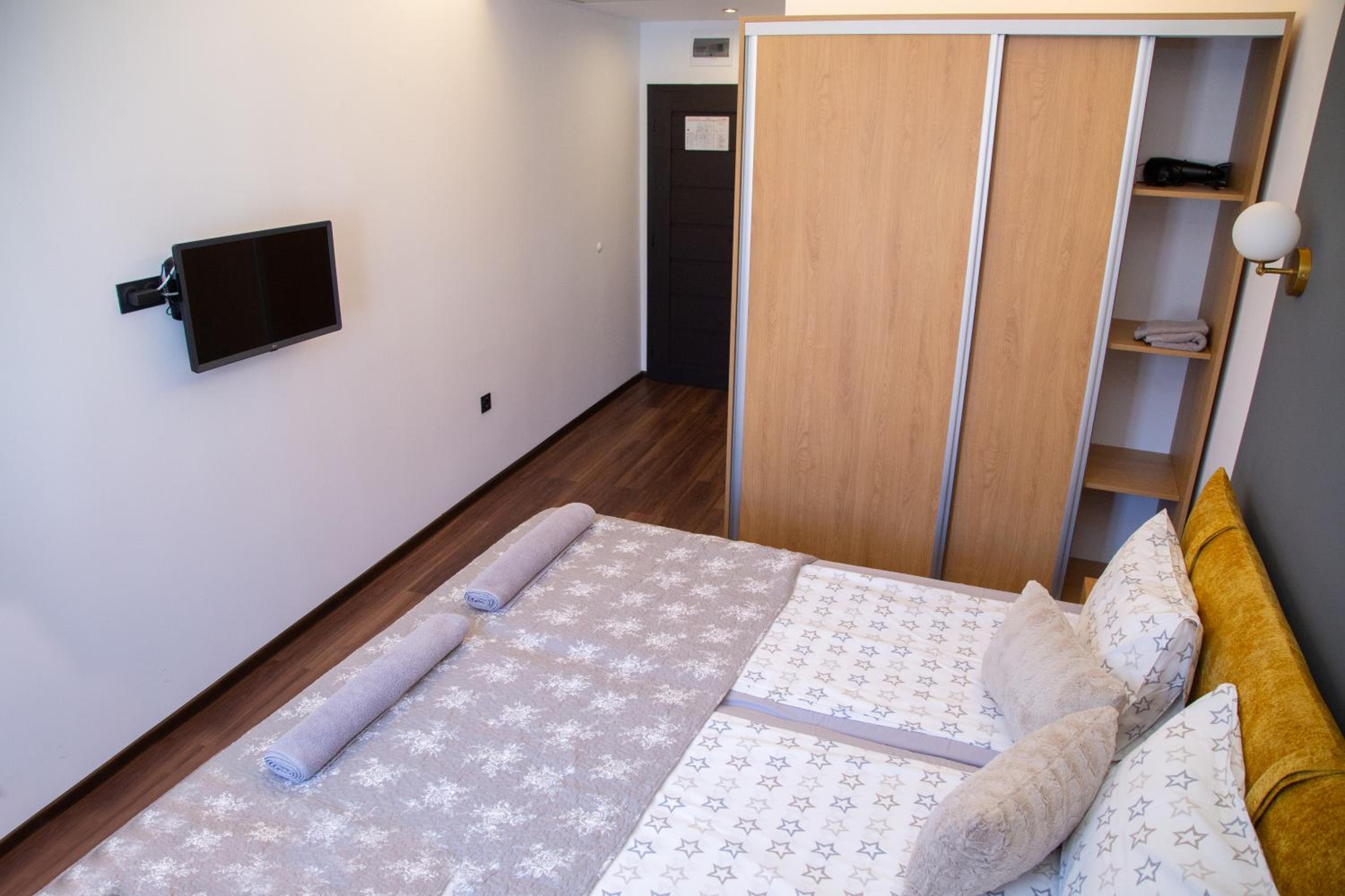 Double Room with Extra Bed - Photo 5