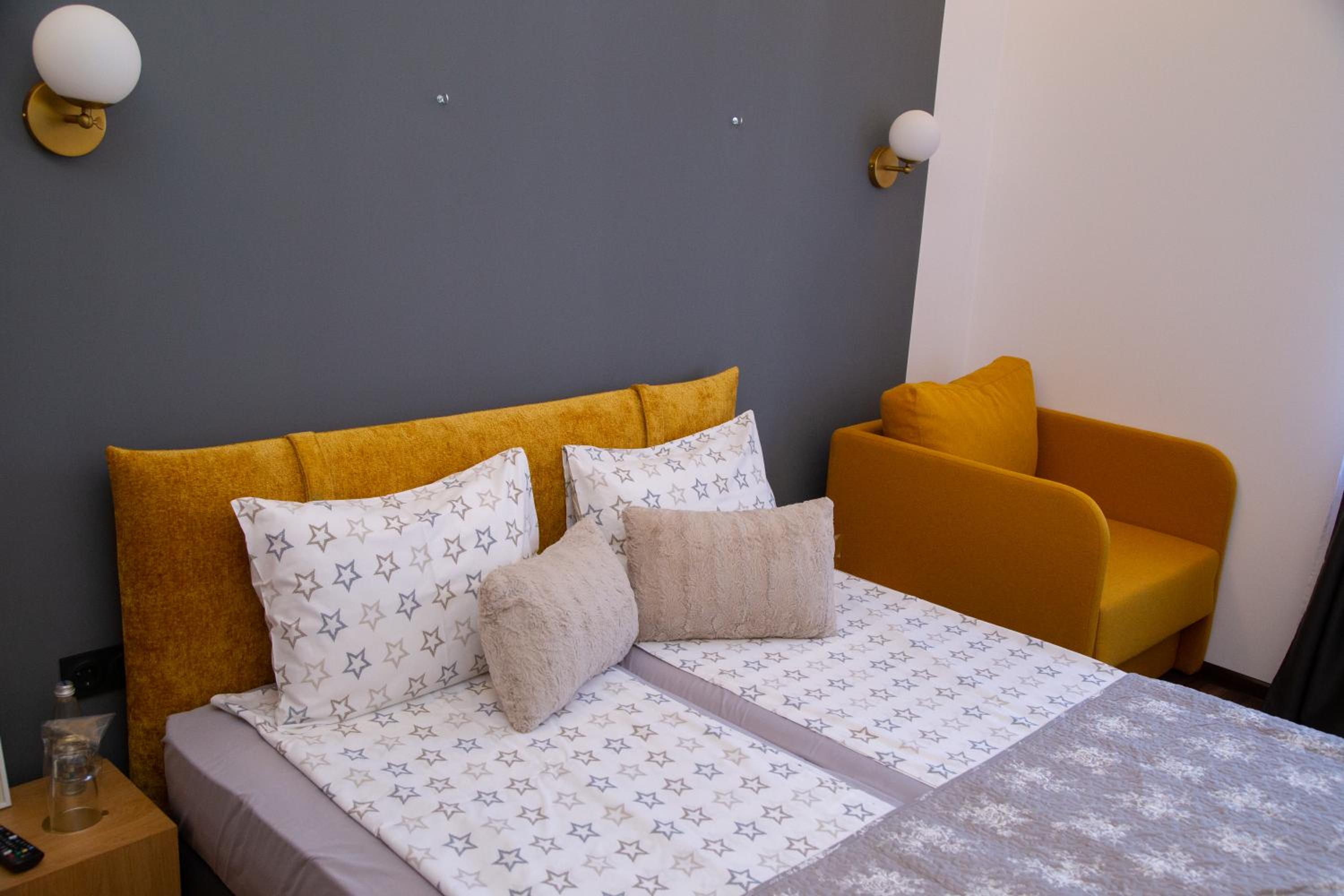 Double Room with Extra Bed - Photo 6
