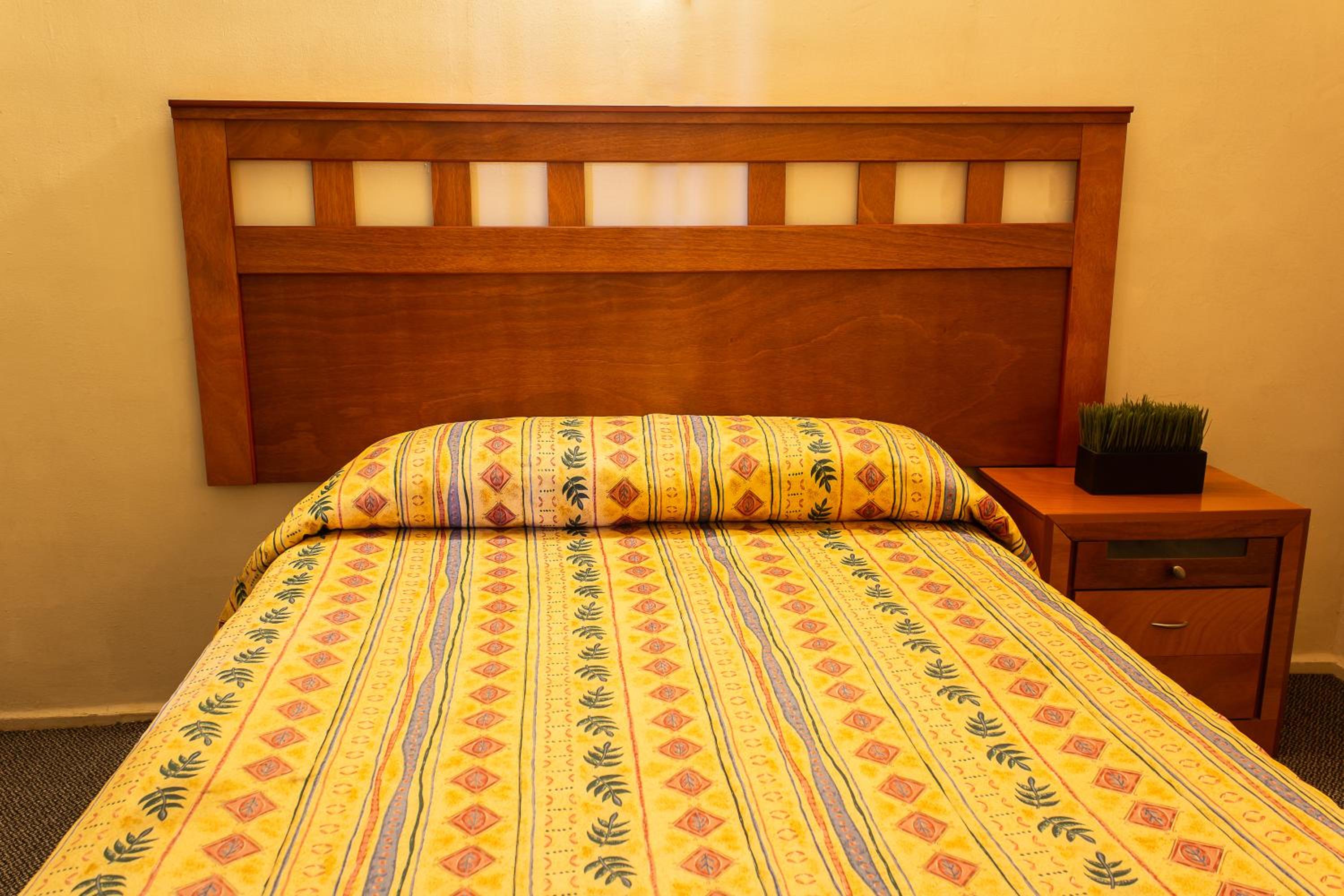 Double or Twin Room - Photo 9