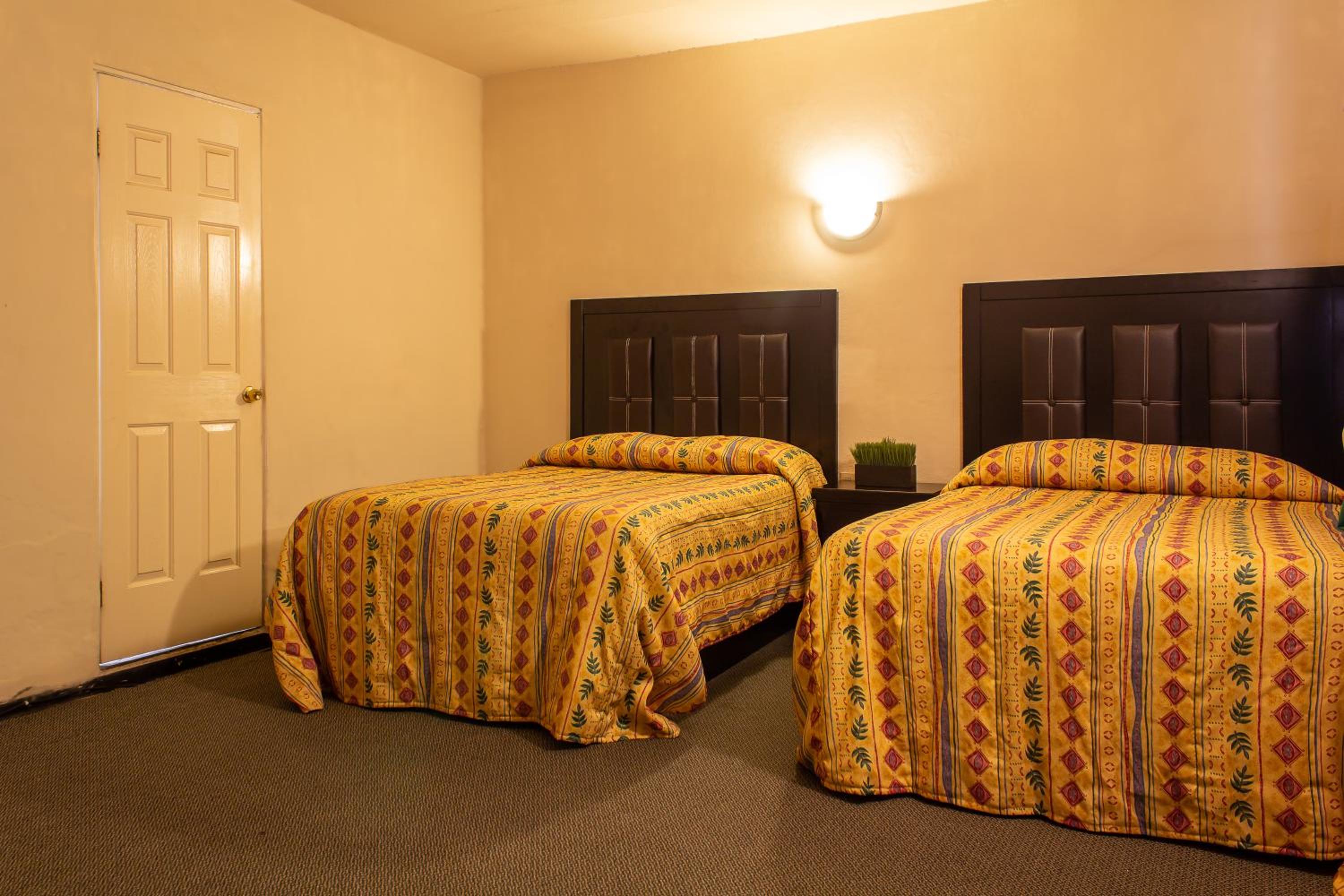 Double Room with Two Double Beds - Photo 1
