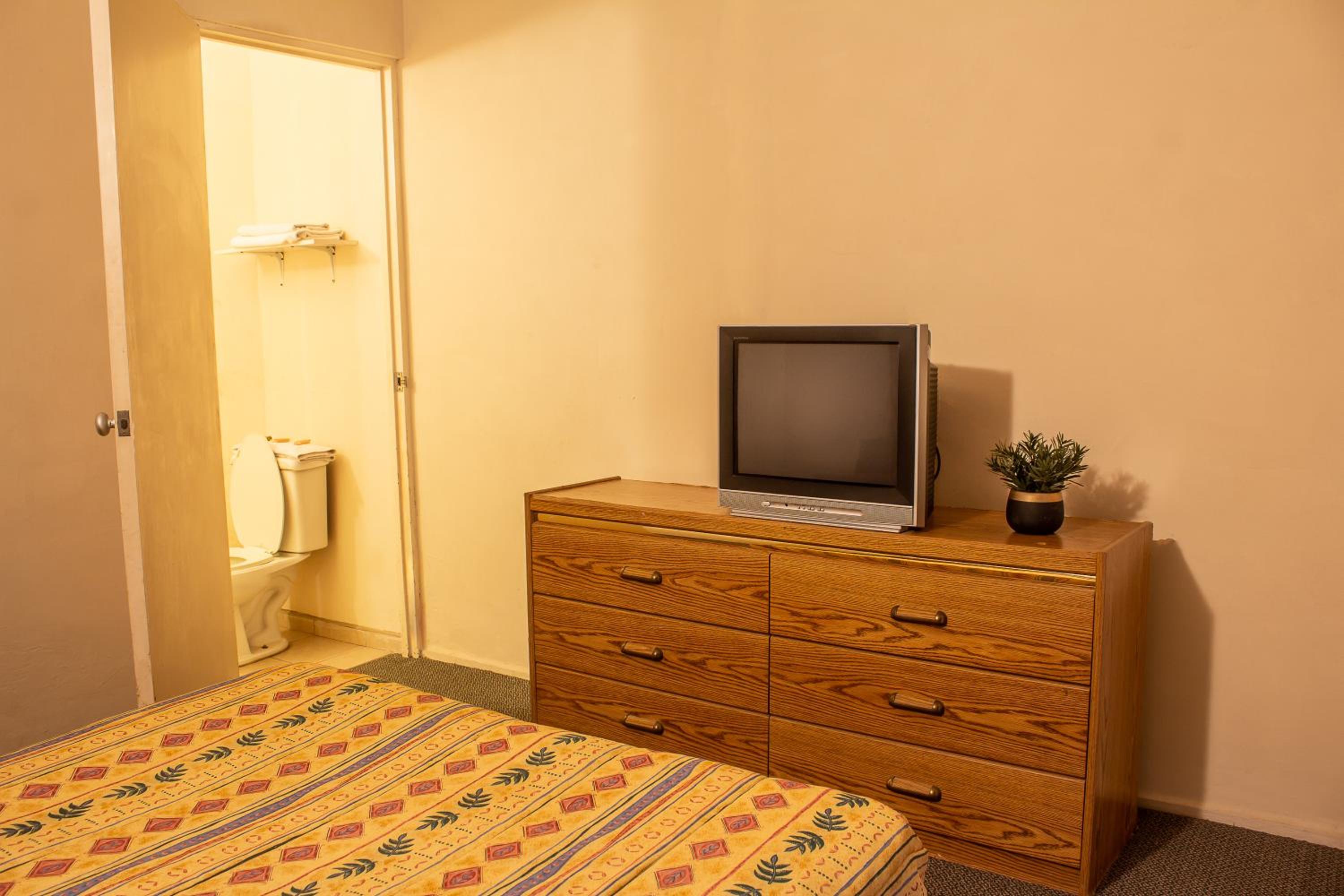 Double or Twin Room - Photo 6