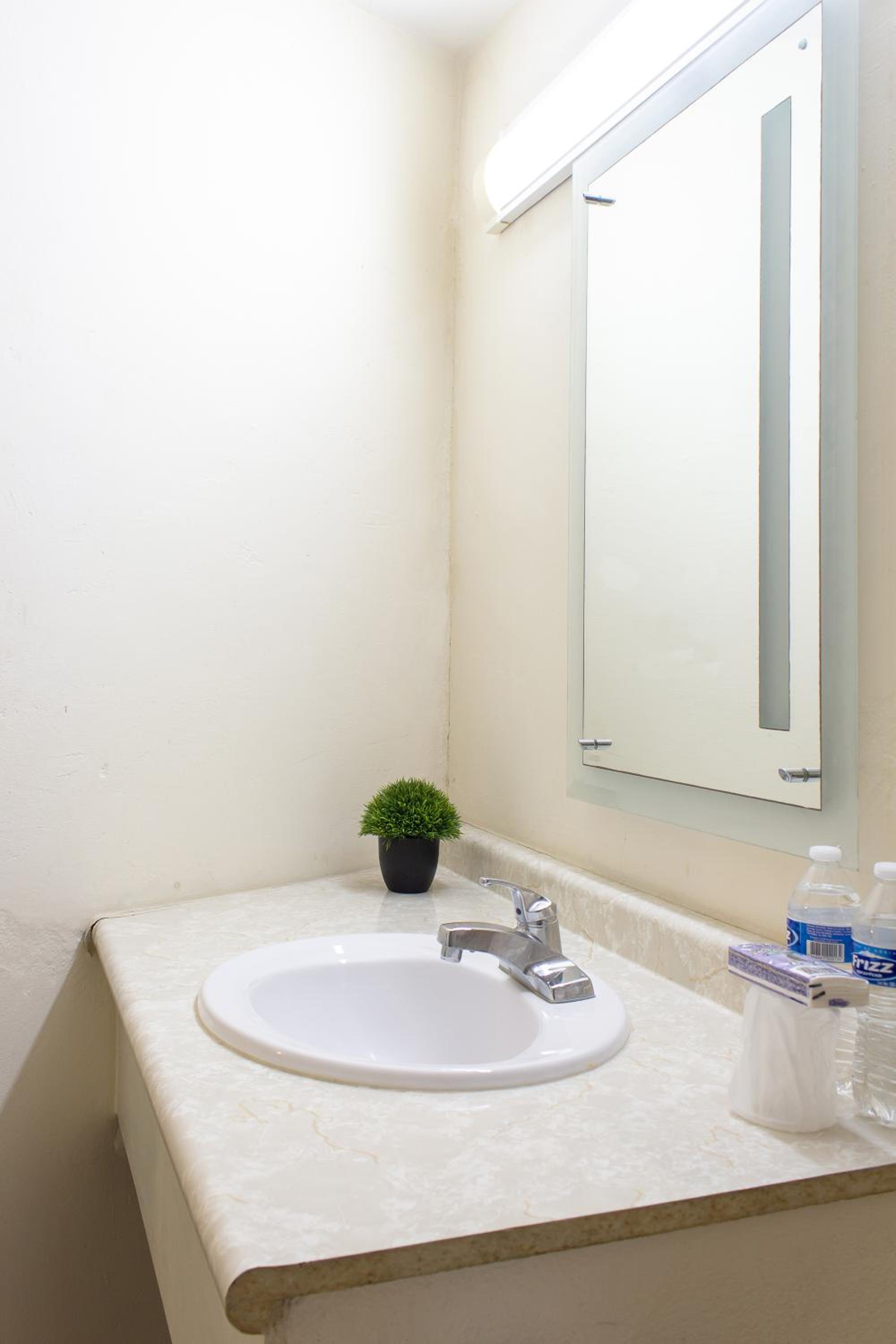 Double or Twin Room - Photo 5