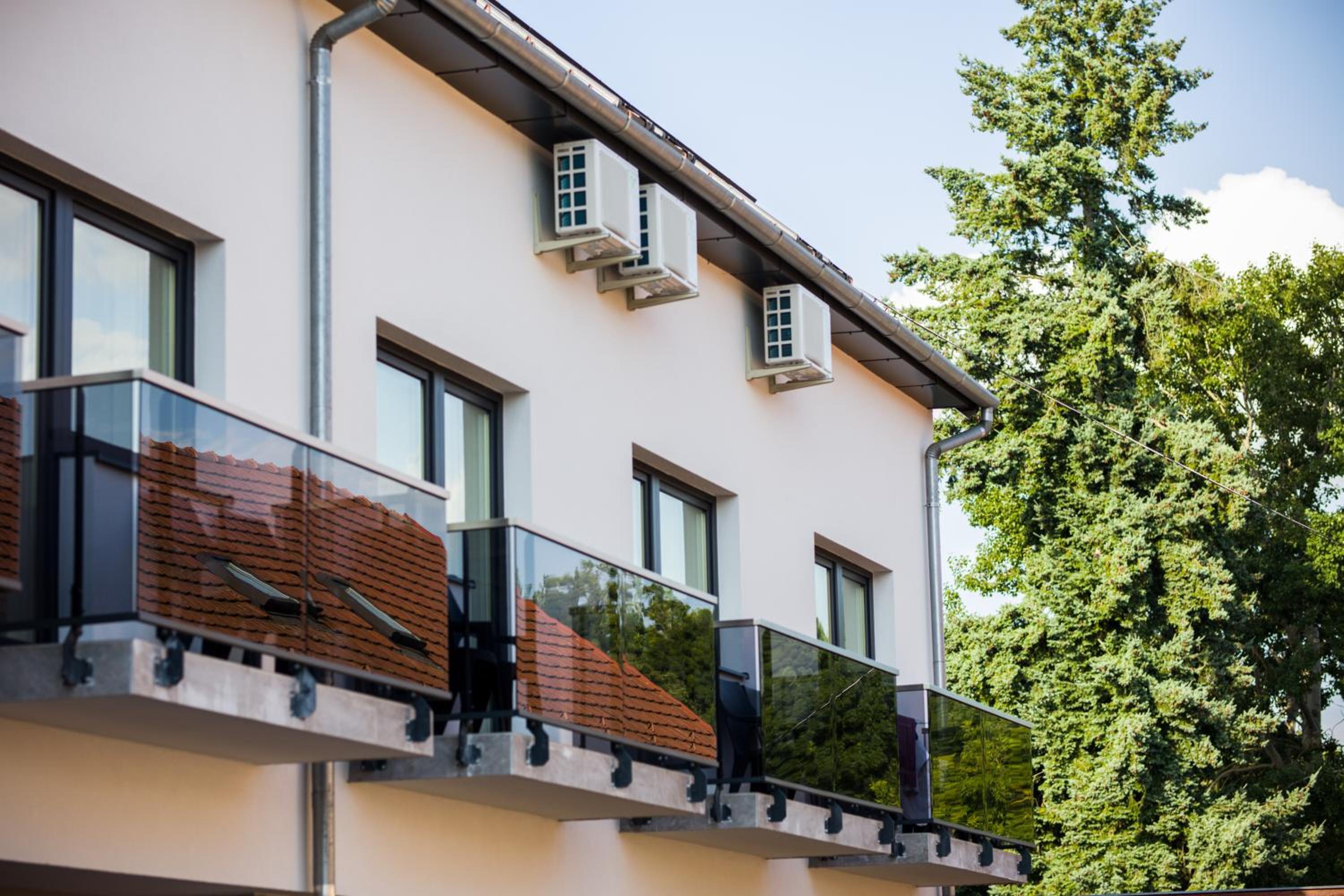 Deluxe Double or Twin Room with Balcony - Photo 4
