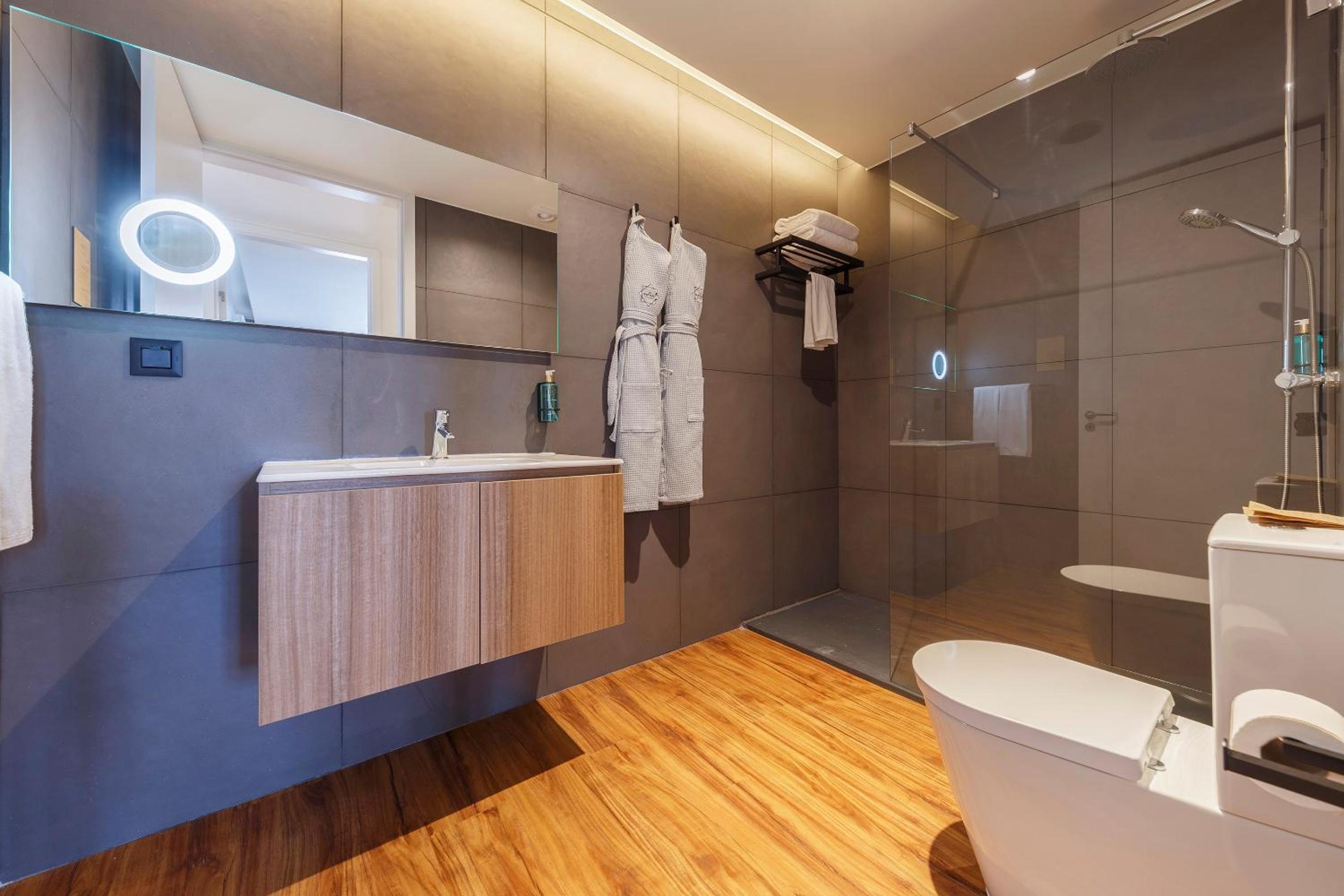 Two-Bedroom Apartment - Photo 8