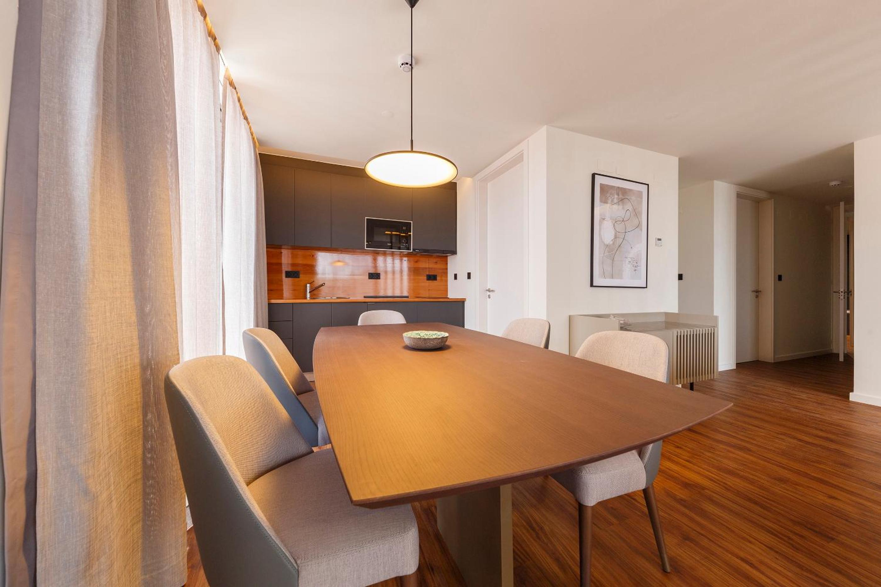 Two-Bedroom Apartment - Photo 2