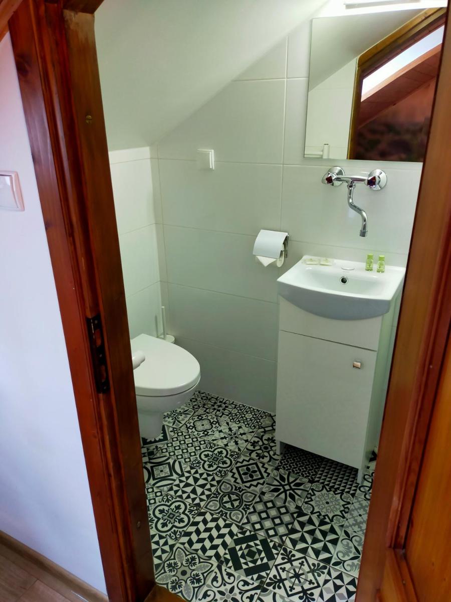 Double Room - Photo 4