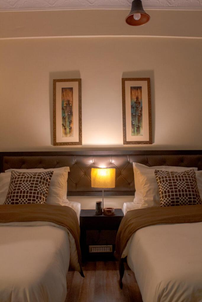 Double or Twin Room with Private Bathroom photo 2